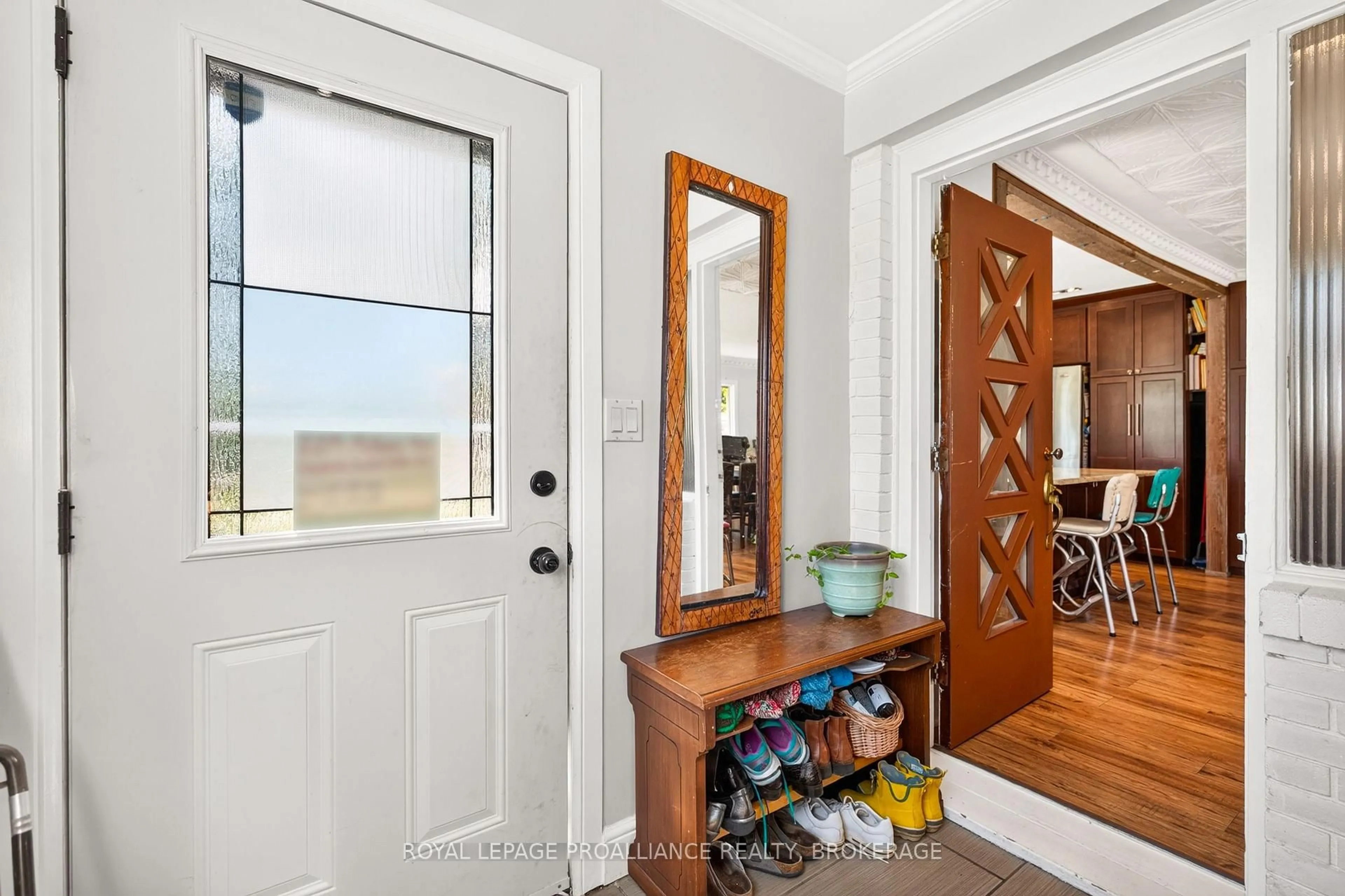 Indoor entryway for 2219 Mckendry Rd, Kingston Ontario K0H 1S0