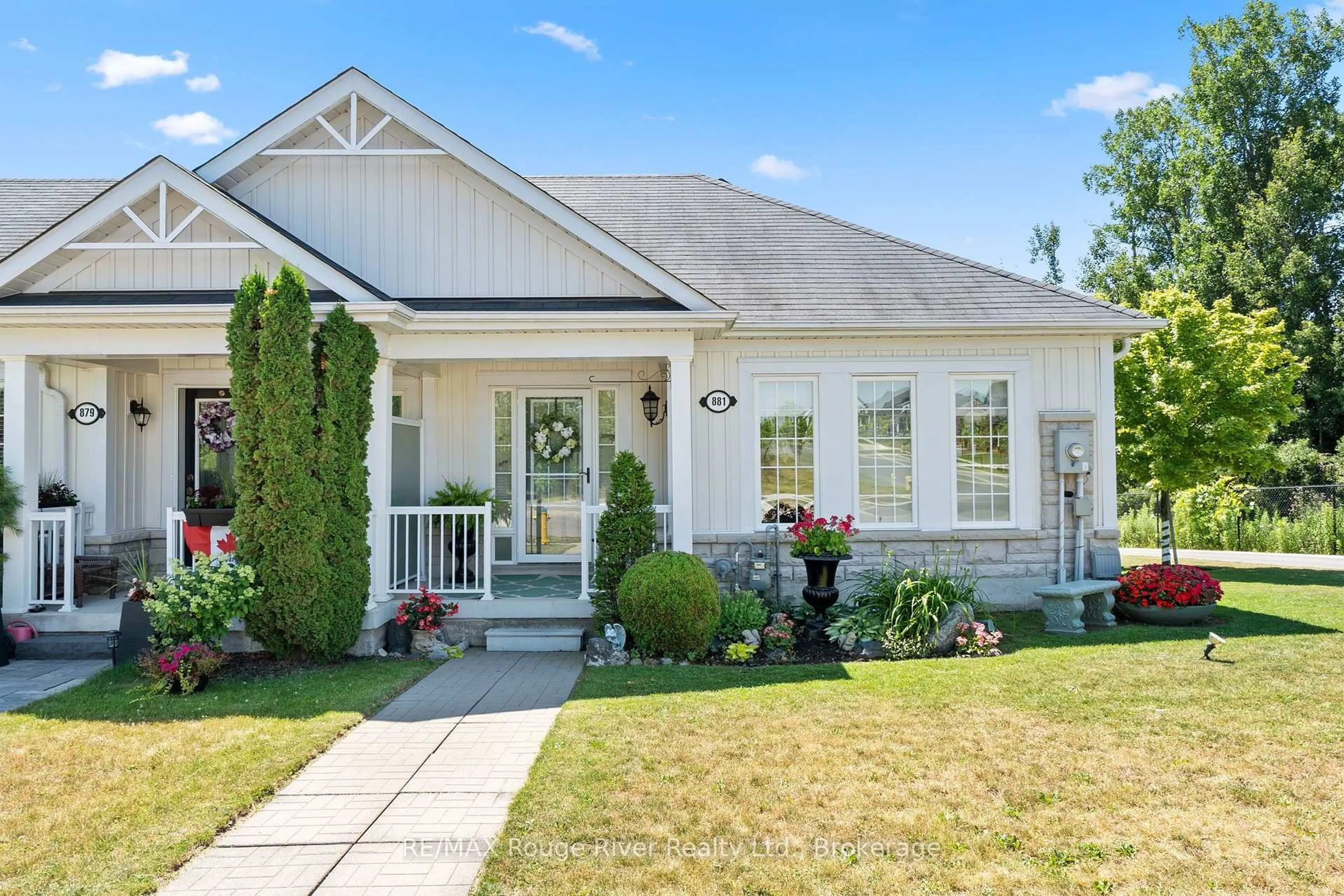 Home with vinyl exterior material, street for 881 Kerr St, Cobourg Ontario K9A 1N6