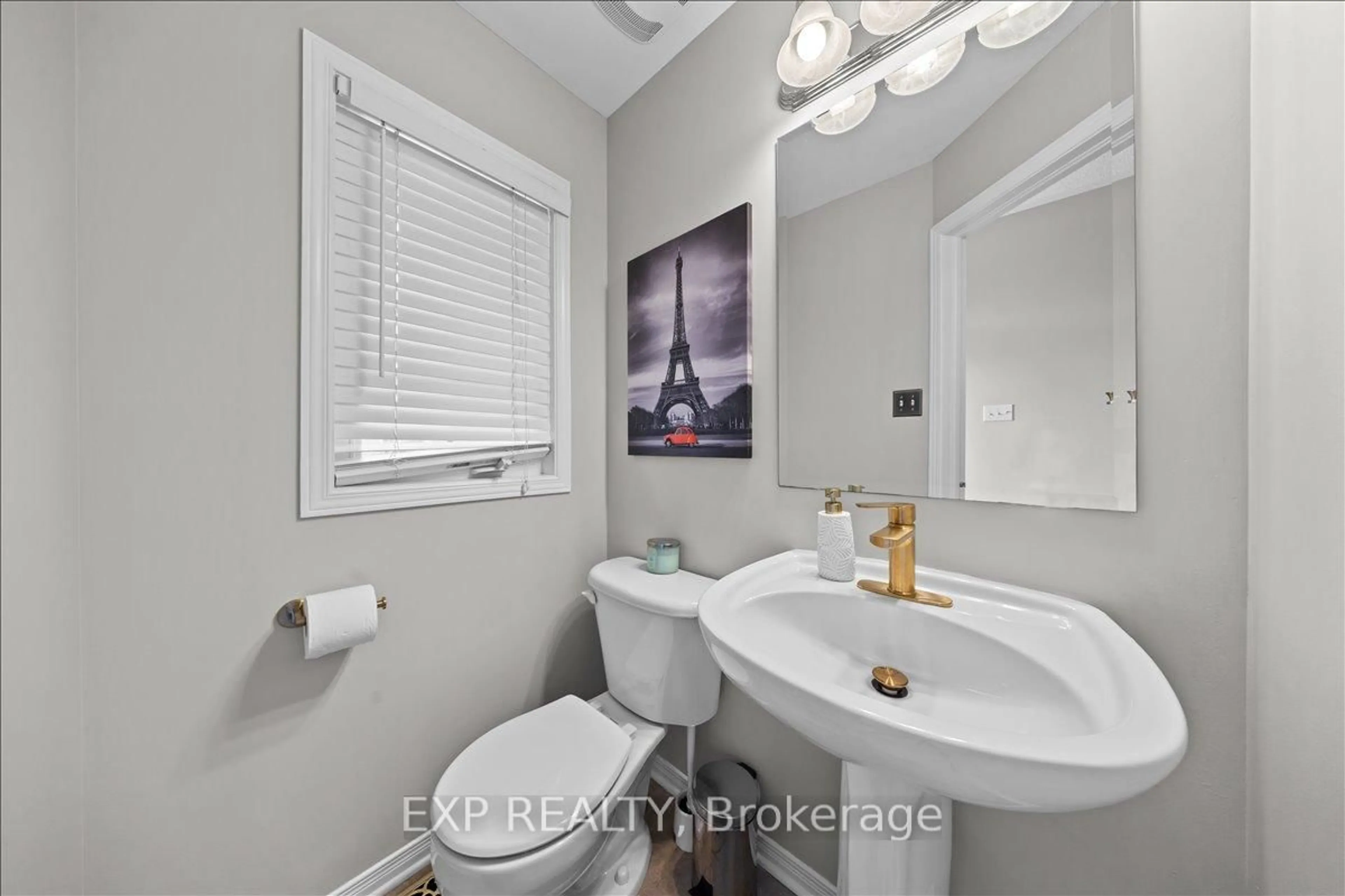 Standard bathroom, ceramic/tile floor for 147 Destiny Private, Ottawa Ontario K4A 0K6