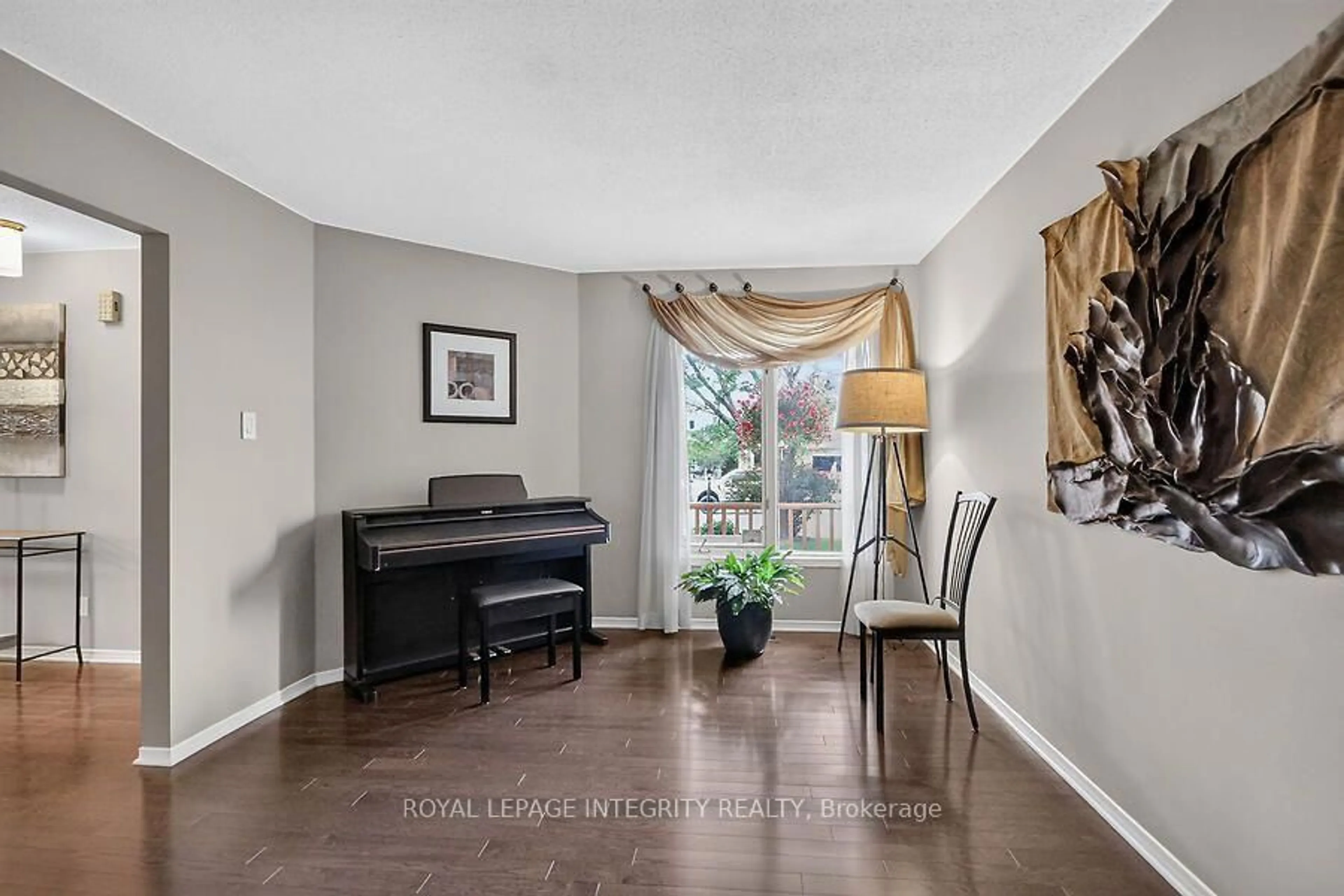 Unknown for 76 Saddlehorn Cres, Ottawa Ontario K2M 2B1