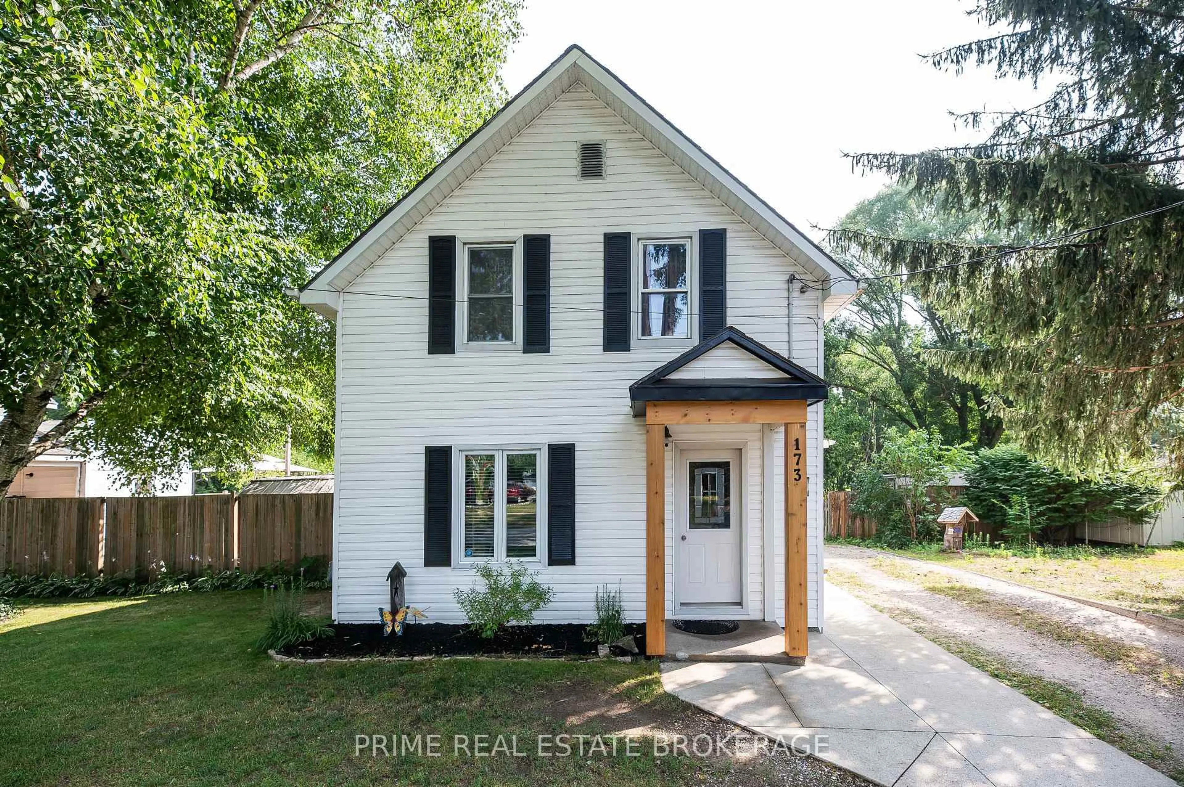 Home with vinyl exterior material, street for 173 Furnival Rd, West Elgin Ontario N0L 2C0