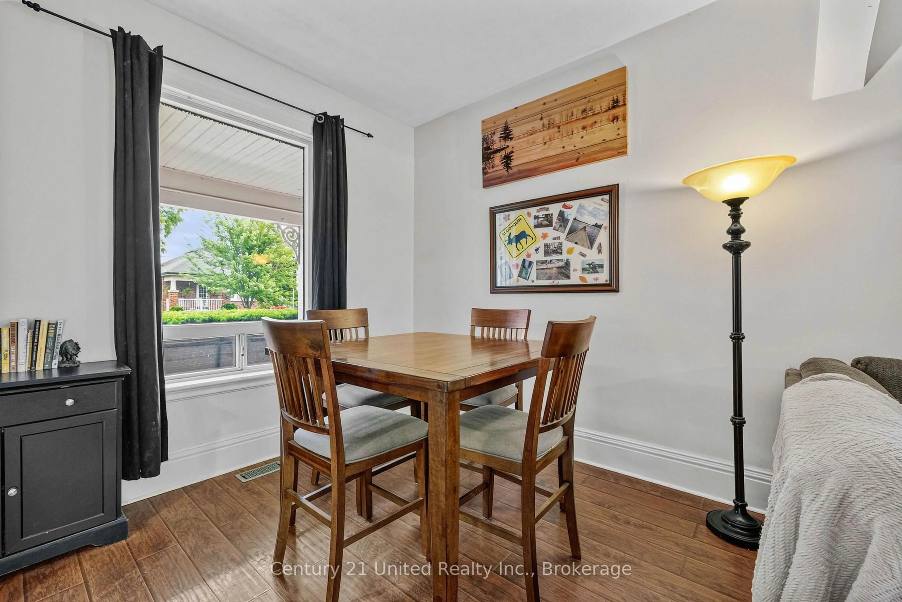 Dining room, wood/laminate floor for 95 Morrow St, Peterborough Ontario K9J 1X4