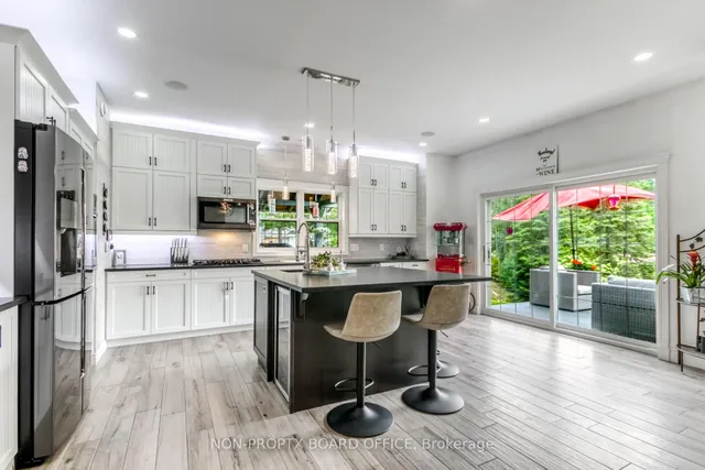 1 Geneva Lake Cres, Sudbury Remote Area 5