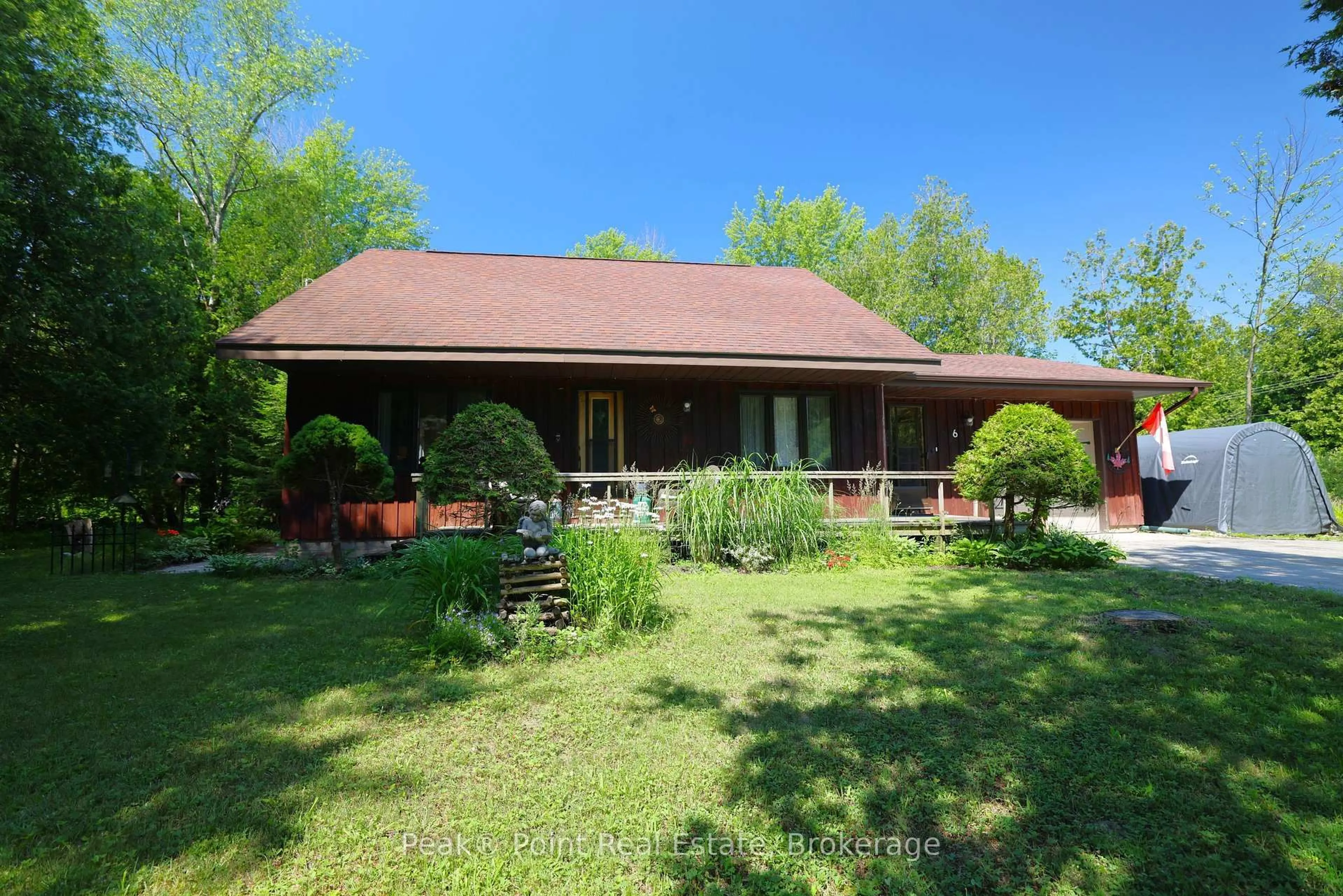 A pic from outside/outdoor area/front of a property/back of a property/a pic from drone, unknown for 6 WHITEFISH Blvd, South Bruce Peninsula Ontario N0H 2T0