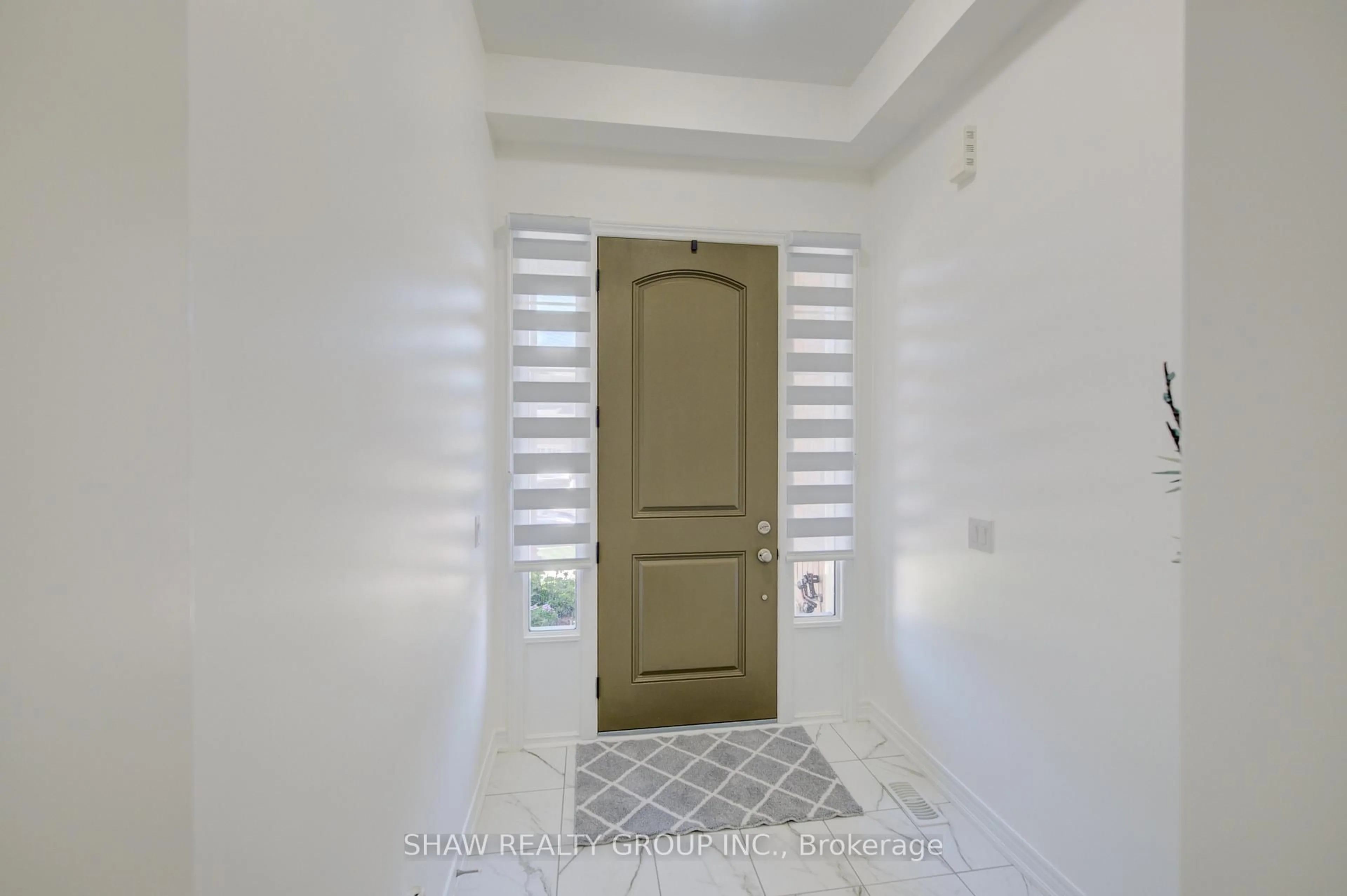 Indoor entryway for 137 Haldimand St, Kitchener Ontario N2R 0R2