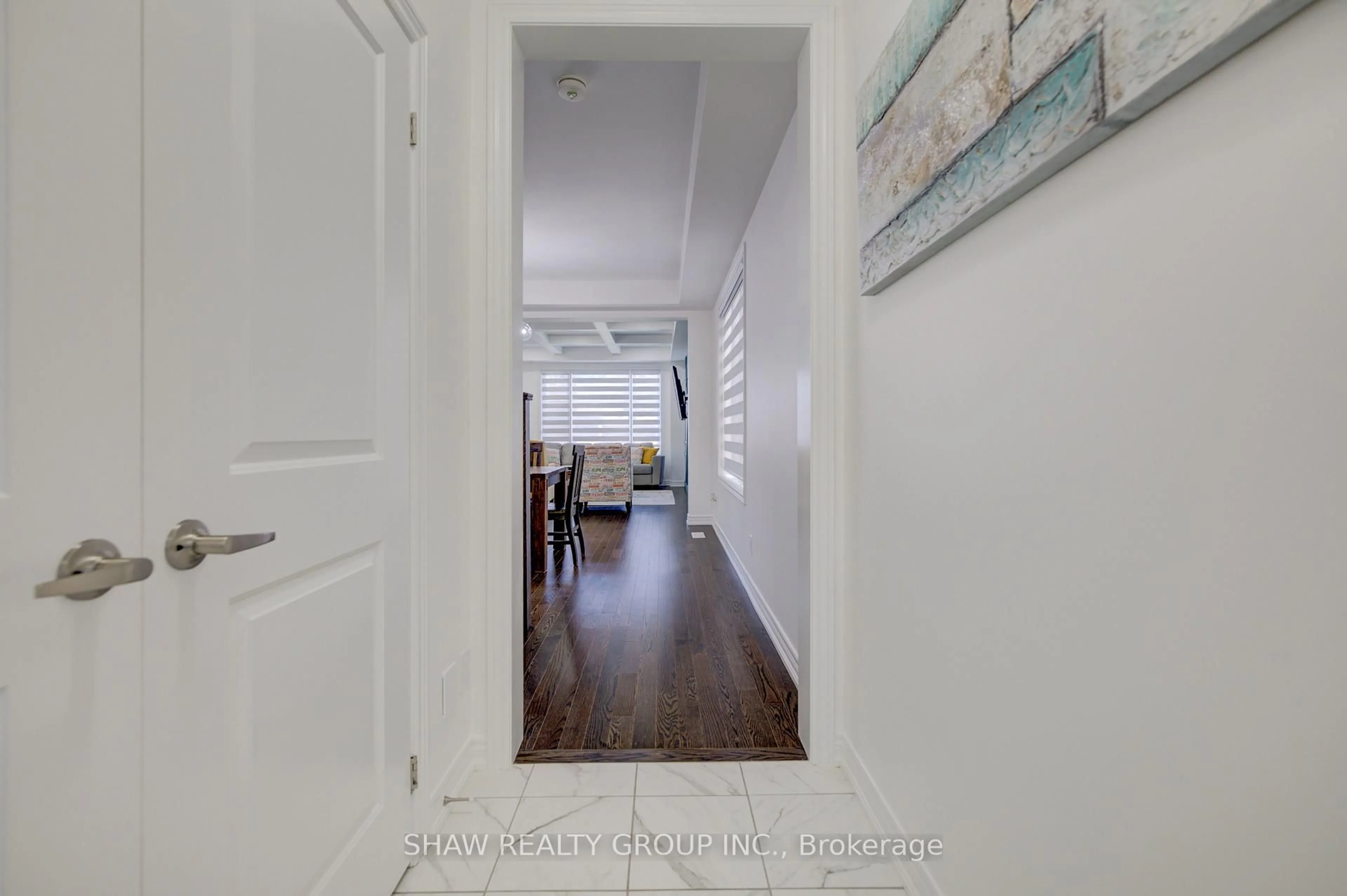 Indoor entryway for 137 Haldimand St, Kitchener Ontario N2R 0R2