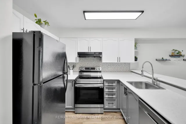 1344 Guthrie St, Ottawa 5