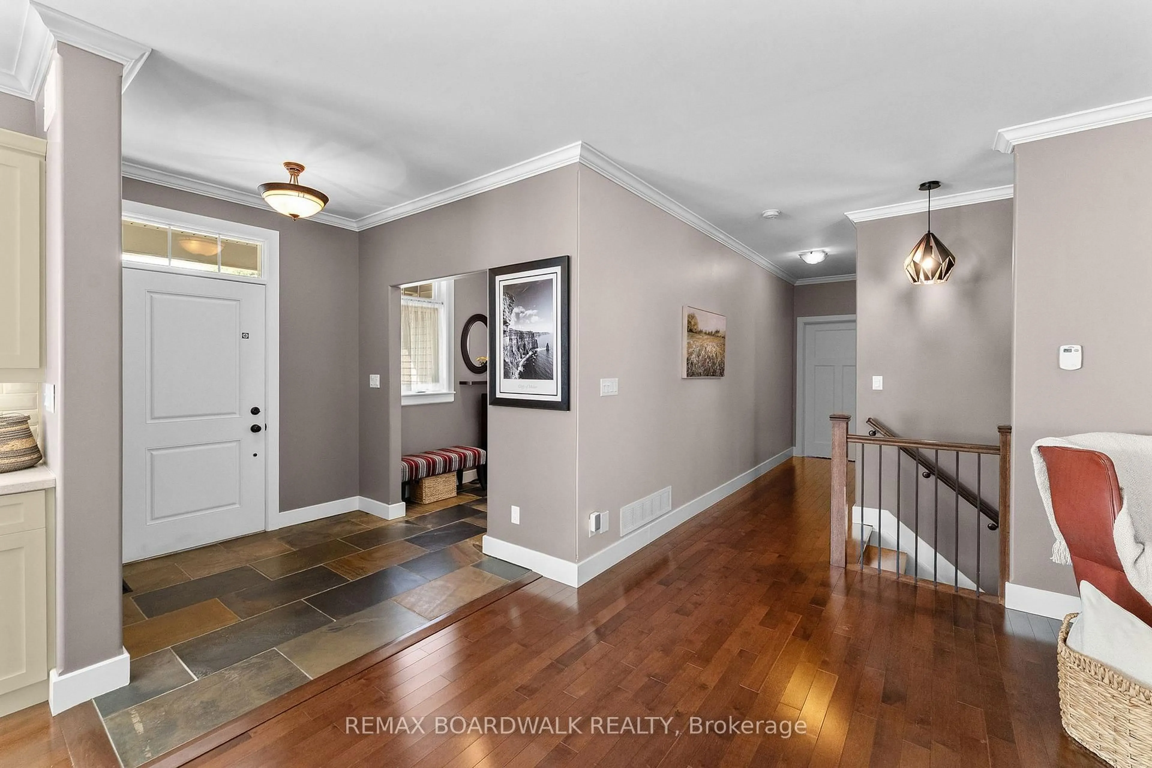 Indoor entryway for 430 Main St, North Dundas Ontario K0C 2K0