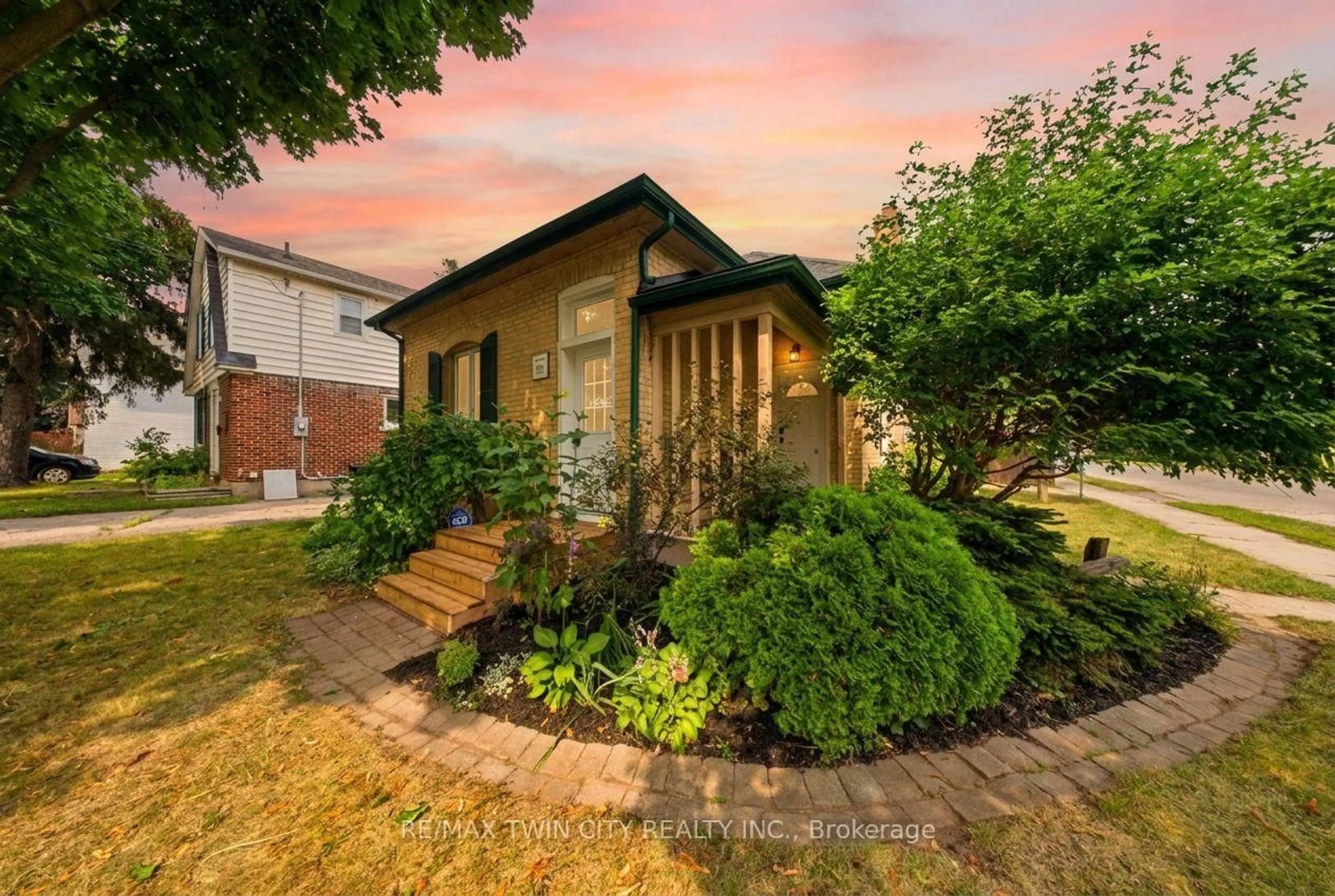Home with brick exterior material, street for 254 Erie Ave, Brantford Ontario N3S 2H2