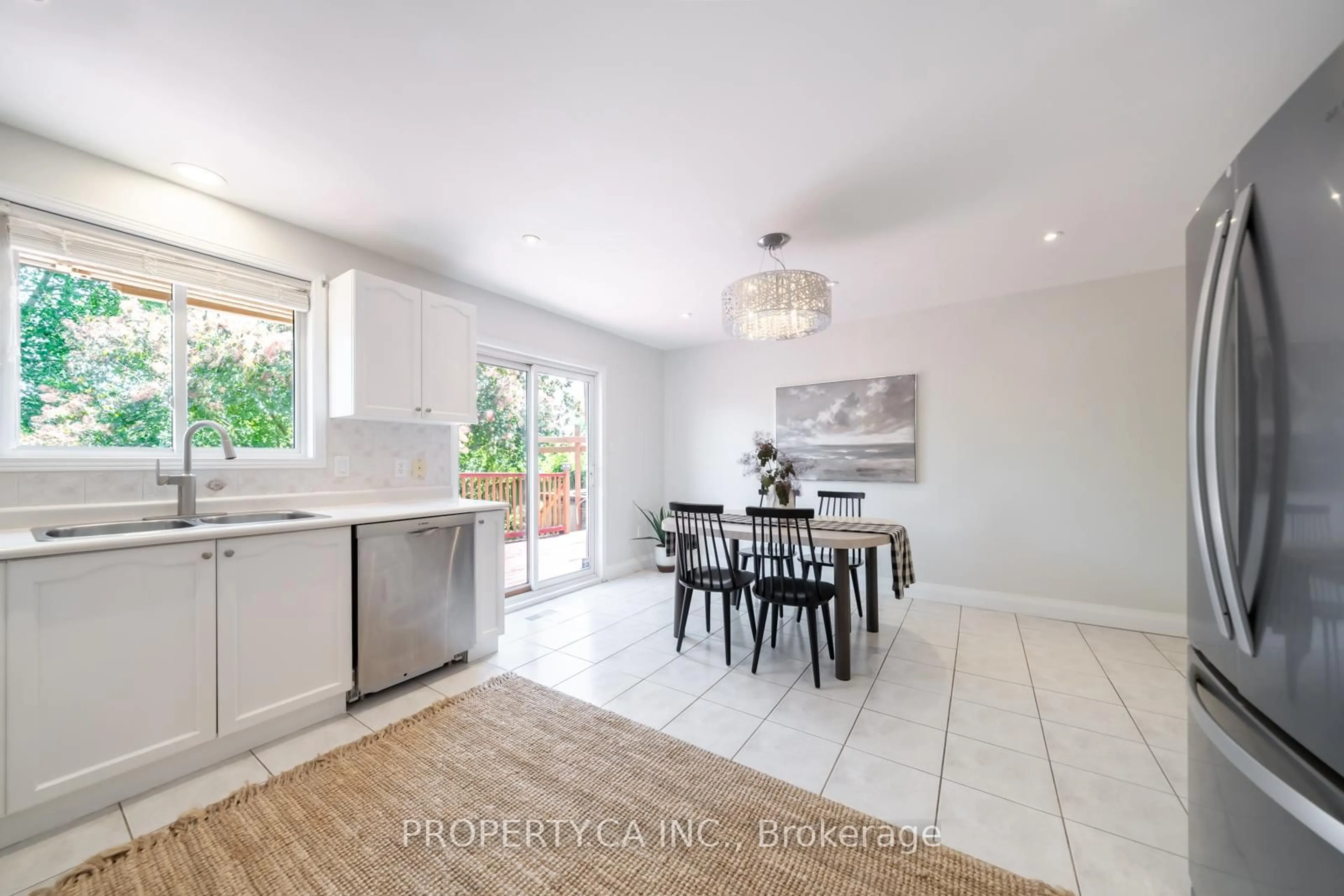 Open concept kitchen, ceramic/tile floor for 67 Massena Dr, Hamilton Ontario L9B 2J3