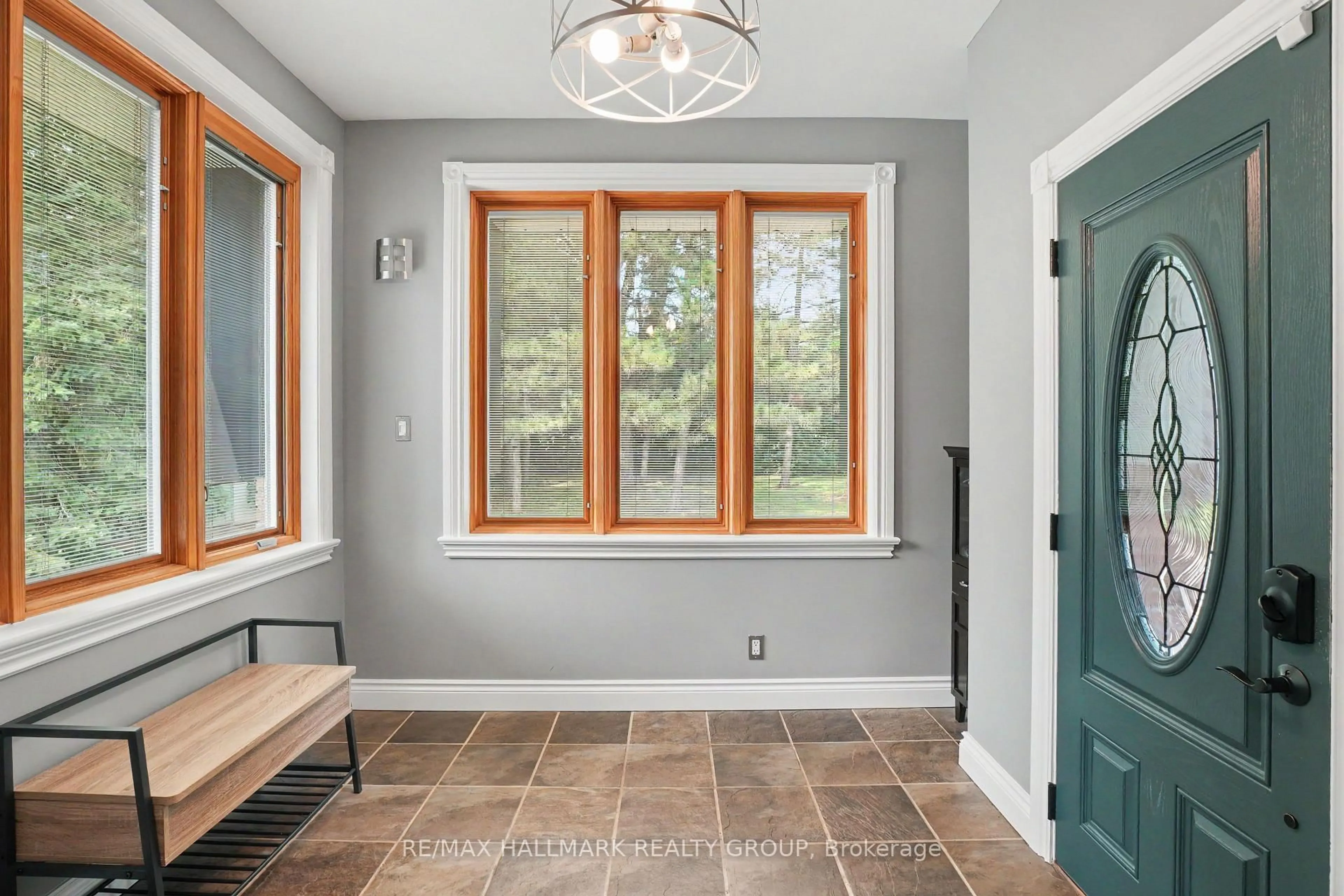 Indoor entryway for 1851 Ramsay Concession 12 Rd, Almonte Ontario K0A 1A0