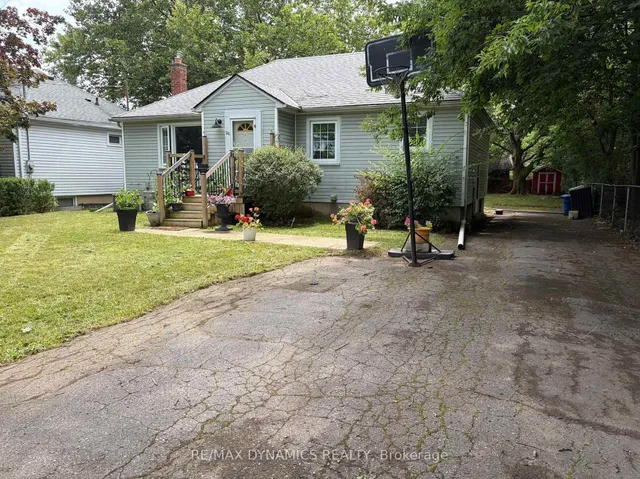 26 Beamer Ave, St. Catharines 3