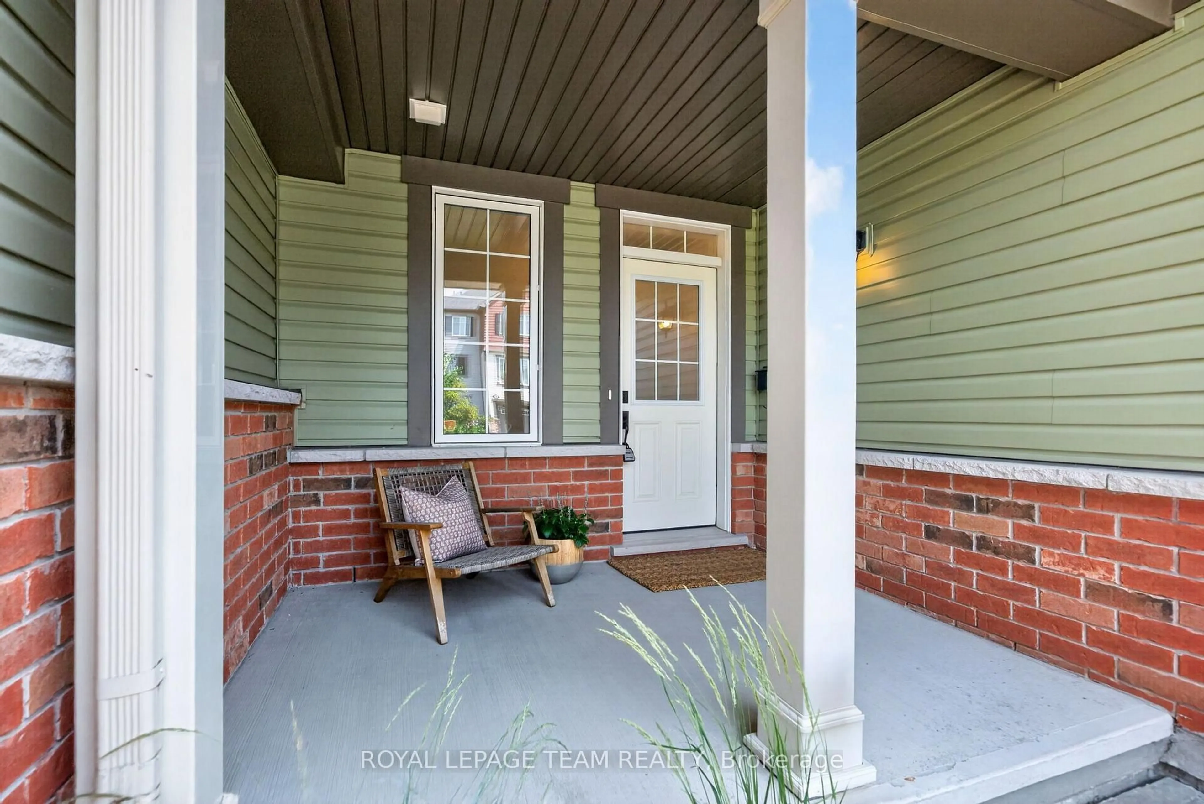 Unknown for 90 Buffalograss Cres, Ottawa Ontario K2J 6H5
