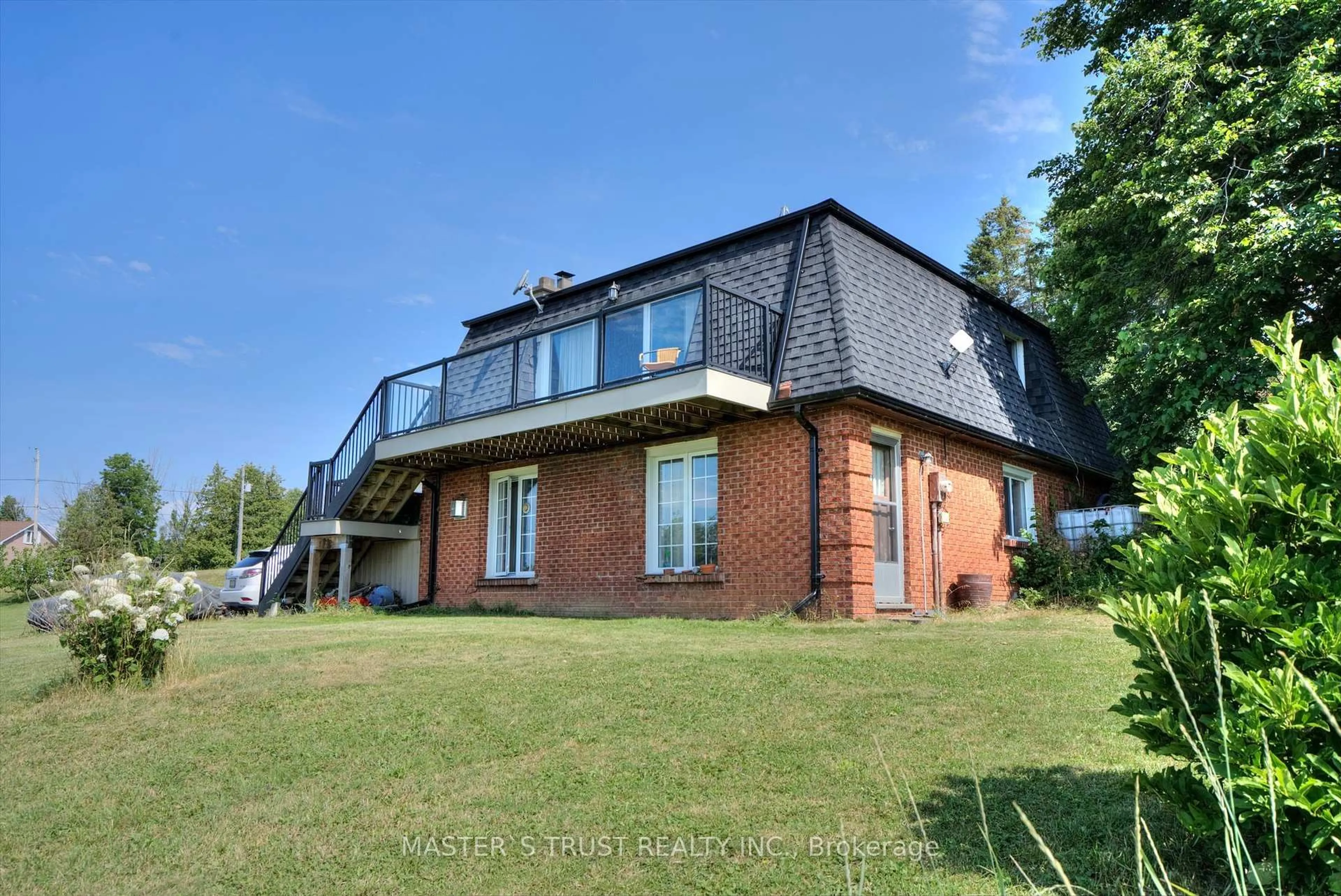 A pic from outside/outdoor area/front of a property/back of a property/a pic from drone, unknown for 200 SUMMIT Dr, Selwyn Ontario K0L 1T0