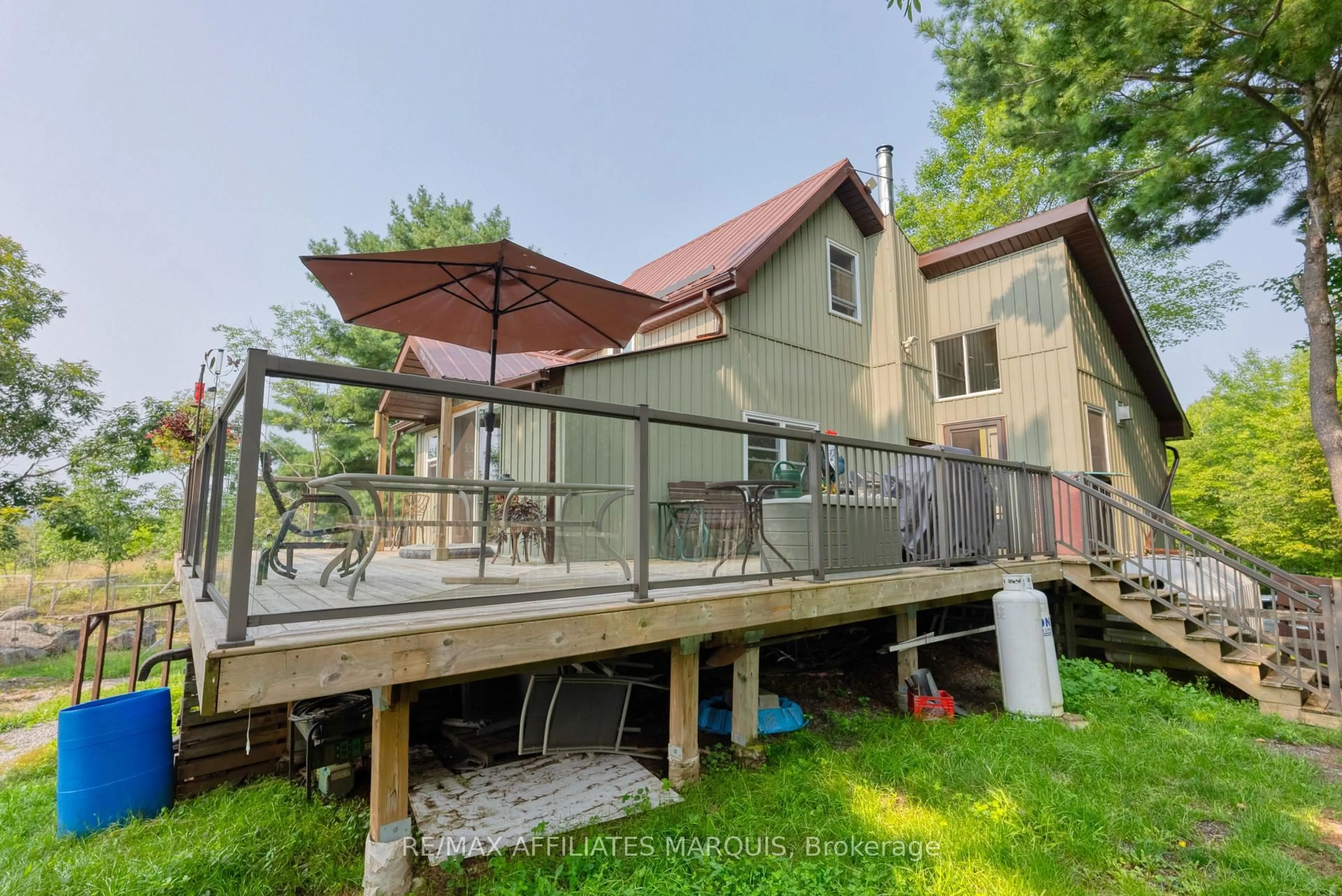 Patio, unknown for 19 West Devil Lk Lane, Inverary Ontario K0H 1X0