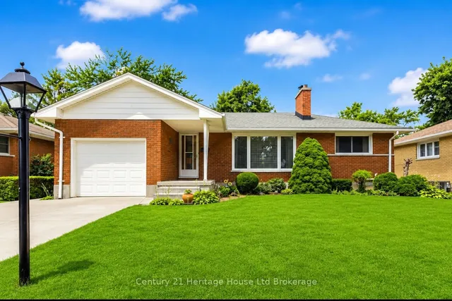 26 Deveron Cres, London South