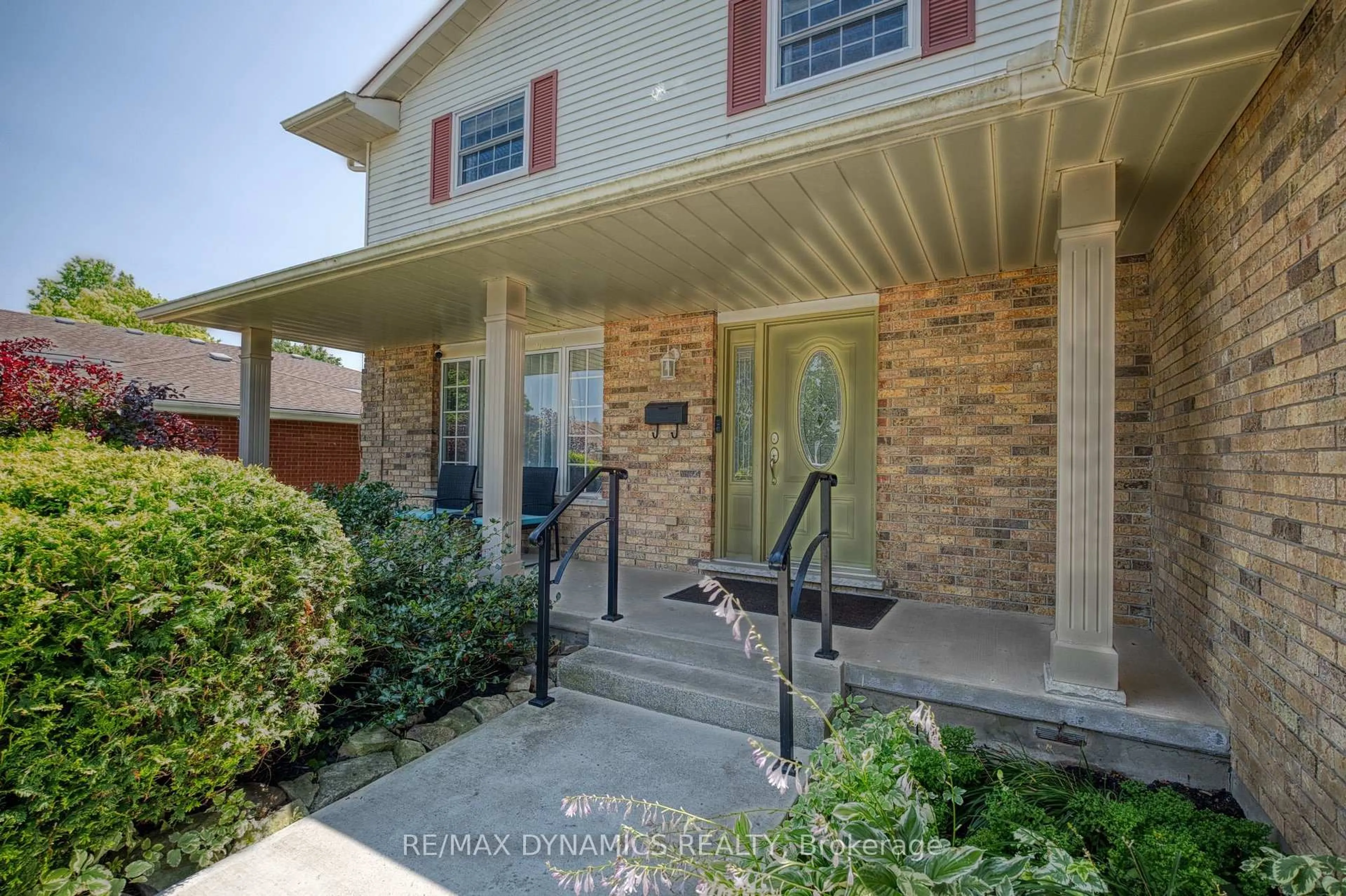 Unknown for 7362 Woodgate St, Niagara Falls Ontario L2J 3Z6