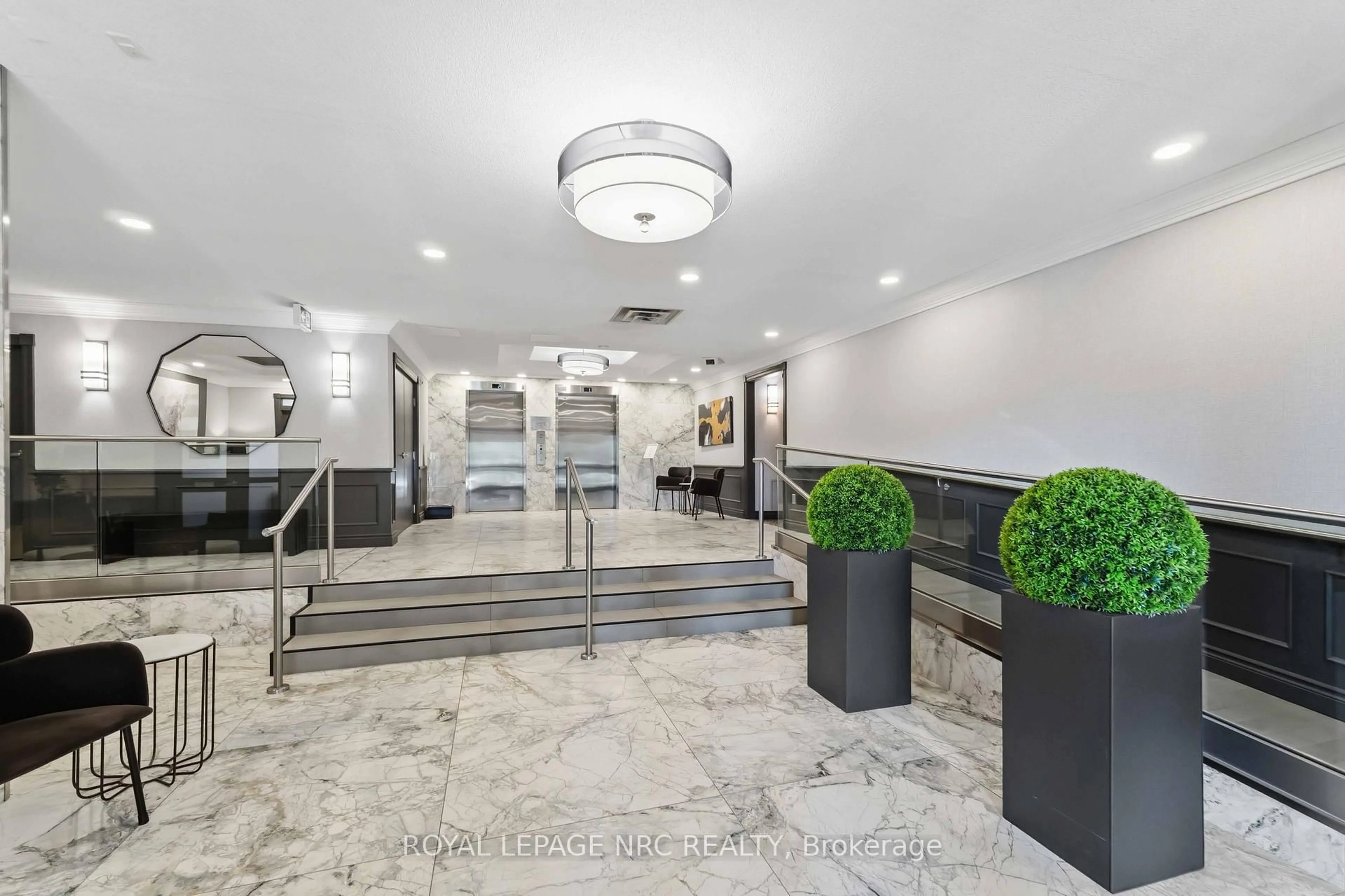 Lobby for 162 Martindale Rd #210, St. Catharines Ontario L2S 3S4