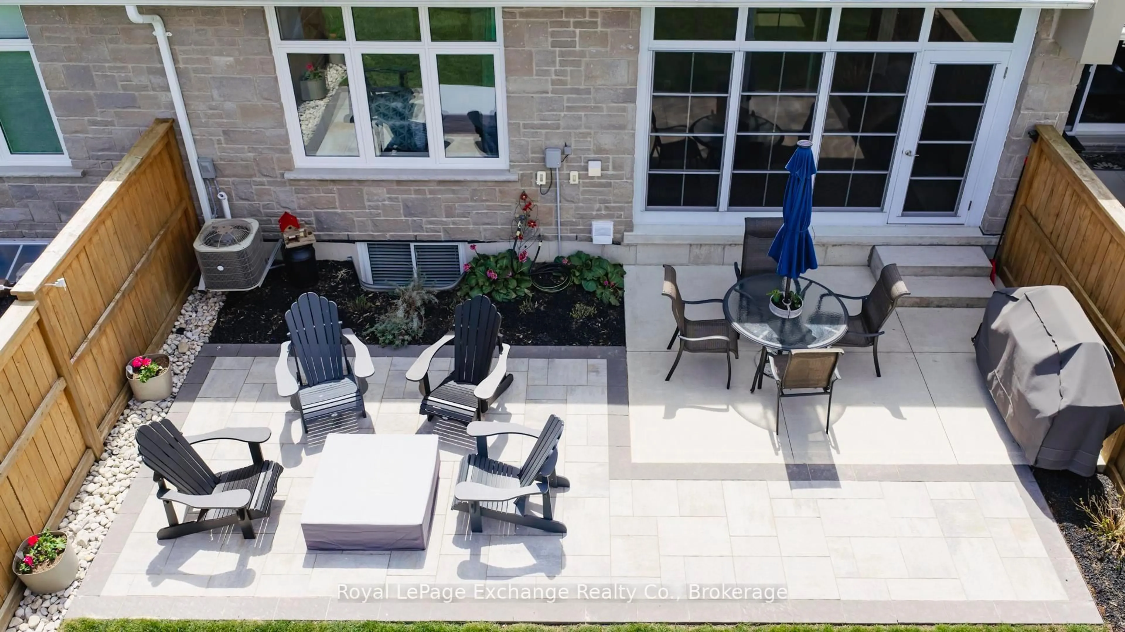 Patio, street for 552 Durham St #25, Kincardine Ontario N2Z 0G5