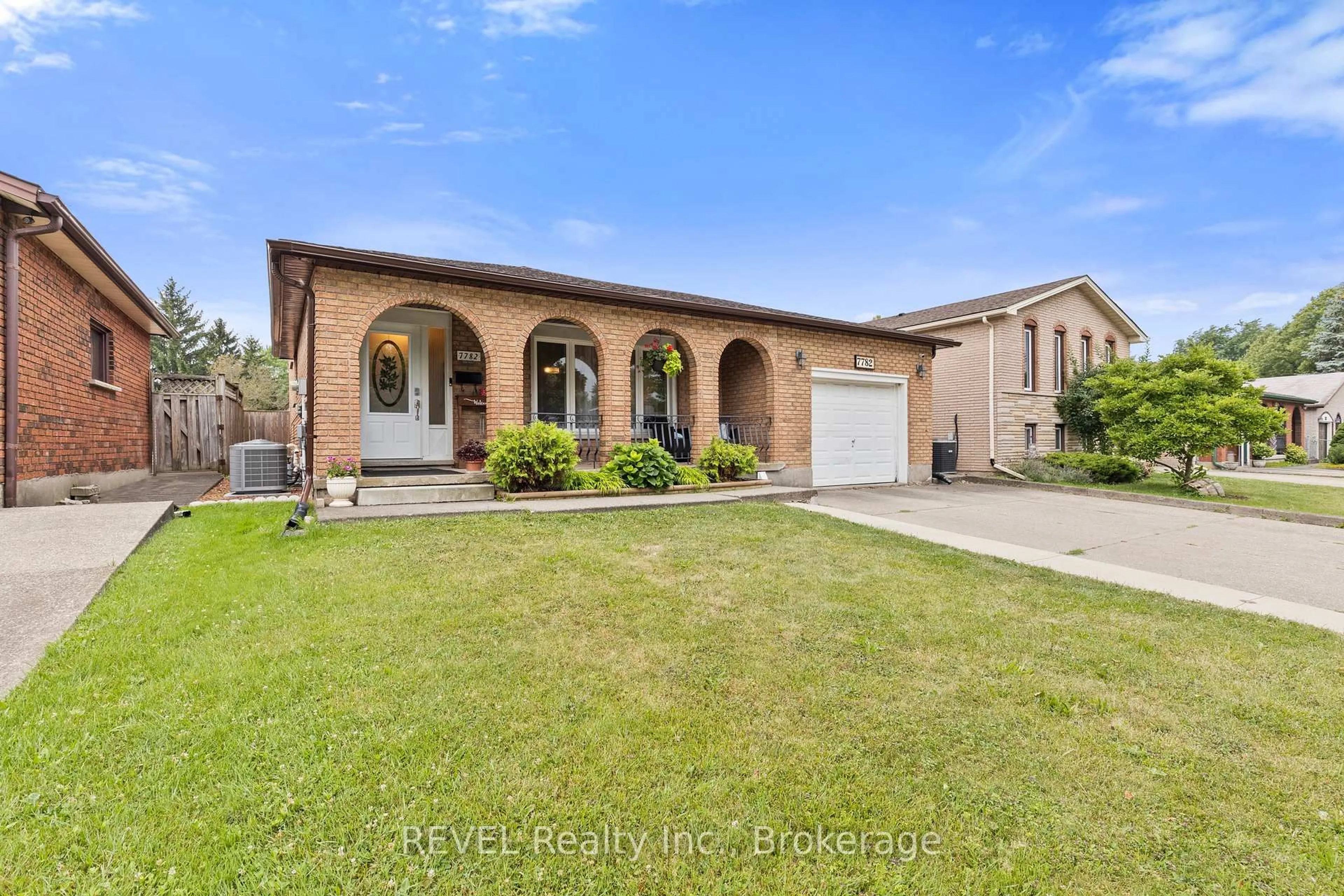 Unknown for 7782 Badger Rd, Niagara Falls Ontario L2H 2J5
