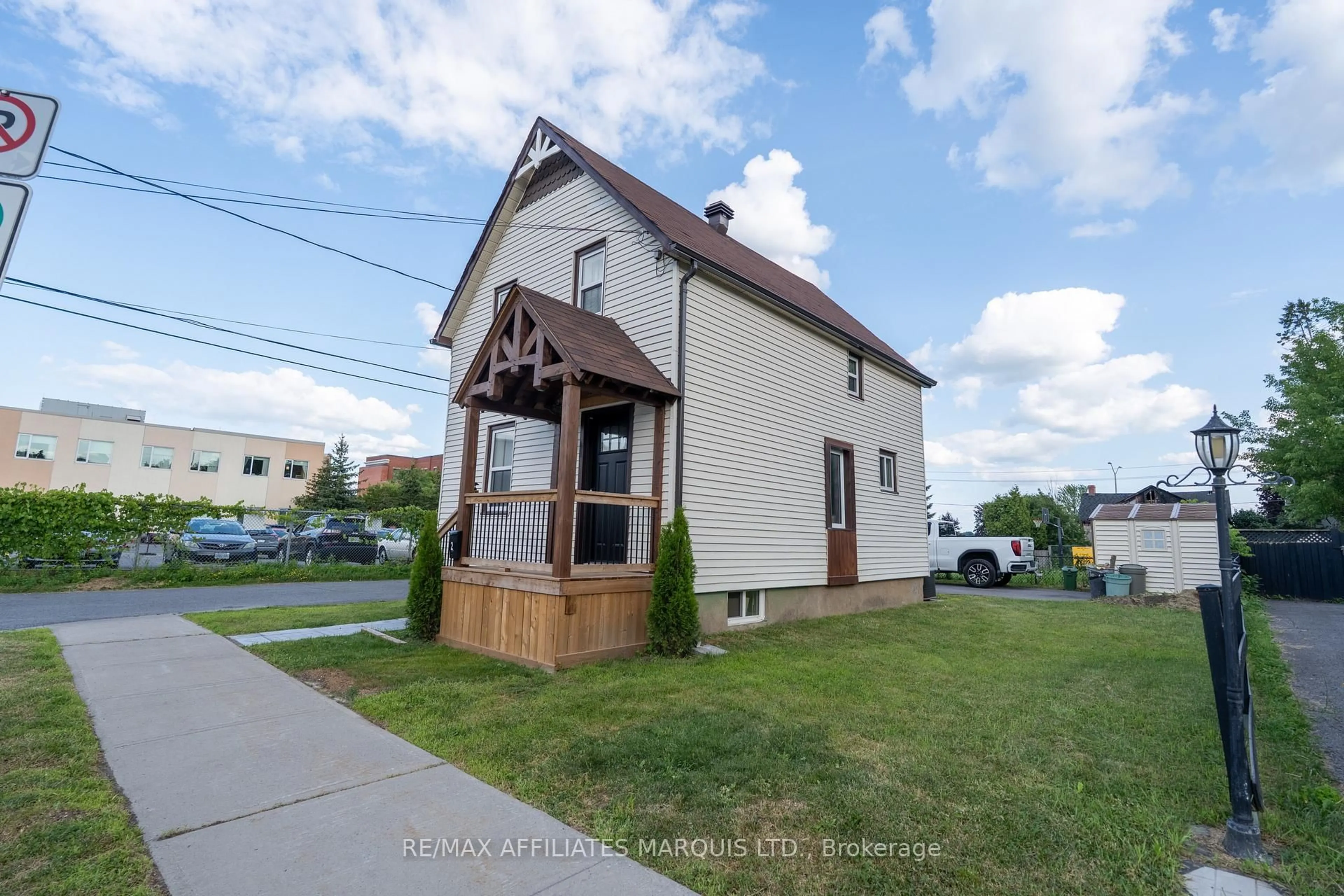 A pic from outside/outdoor area/front of a property/back of a property/a pic from drone, street for 2 Whitehead Ave, Cornwall Ontario K6J 1B1