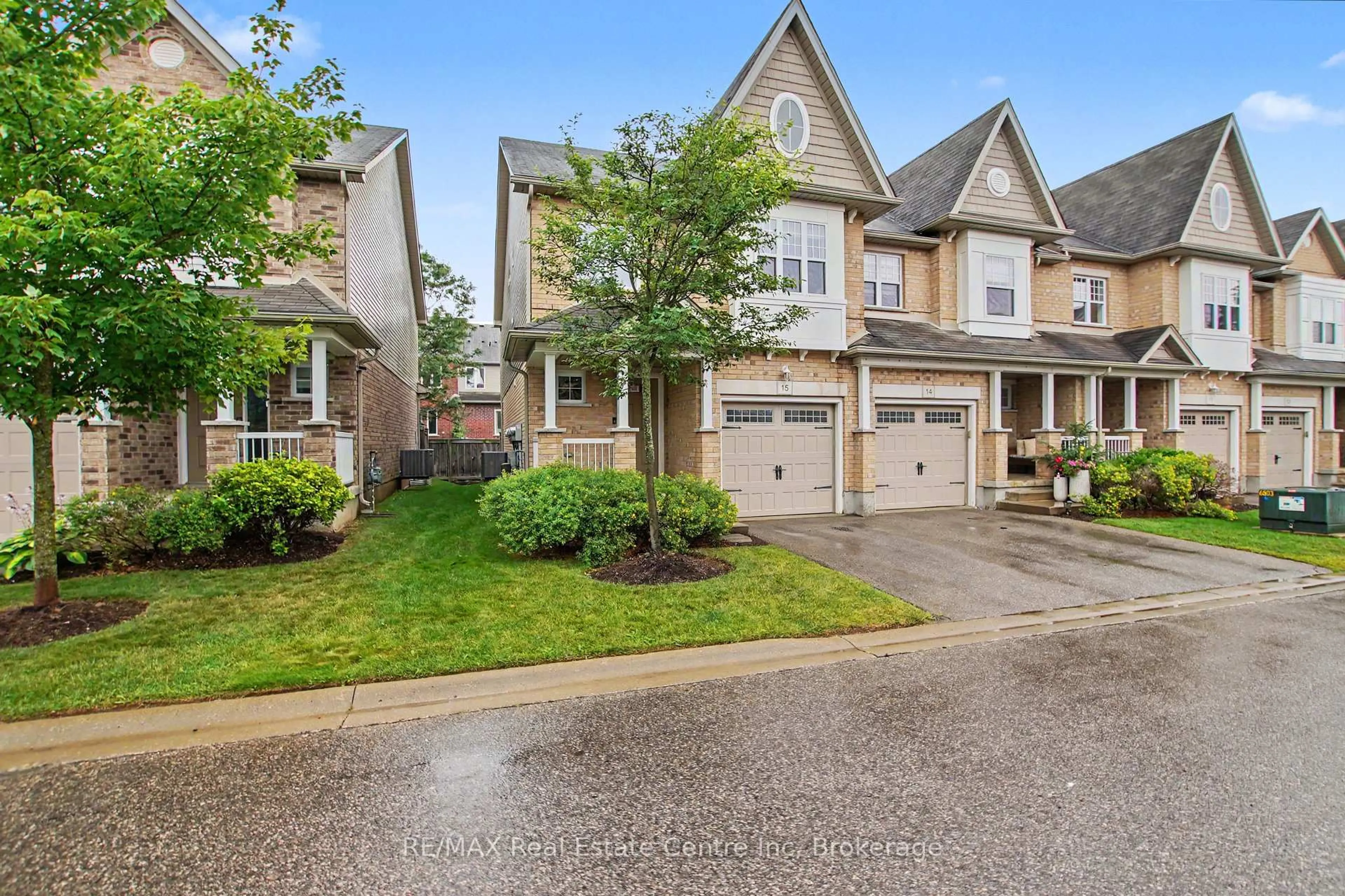 A pic from outside/outdoor area/front of a property/back of a property/a pic from drone, street for 167 Arkell Rd, Guelph Ontario N1L 0J9