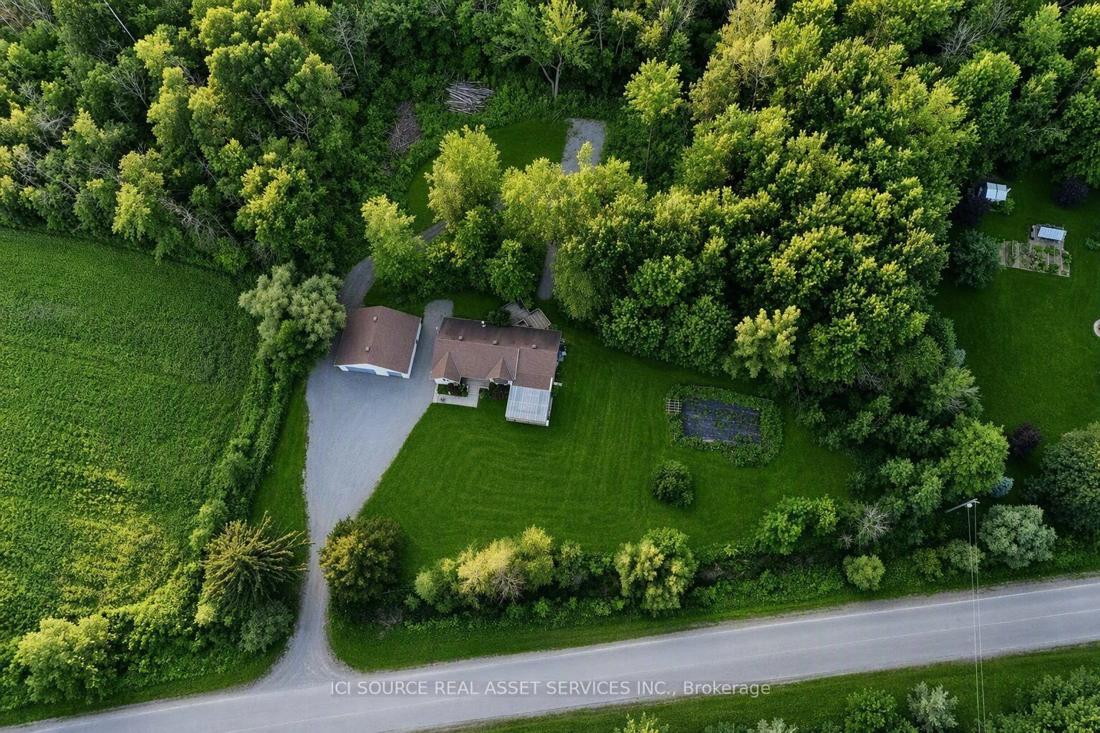 A pic from outside/outdoor area/front of a property/back of a property/a pic from drone, street for 723 Route 200, Russell Ontario K4R 1E5