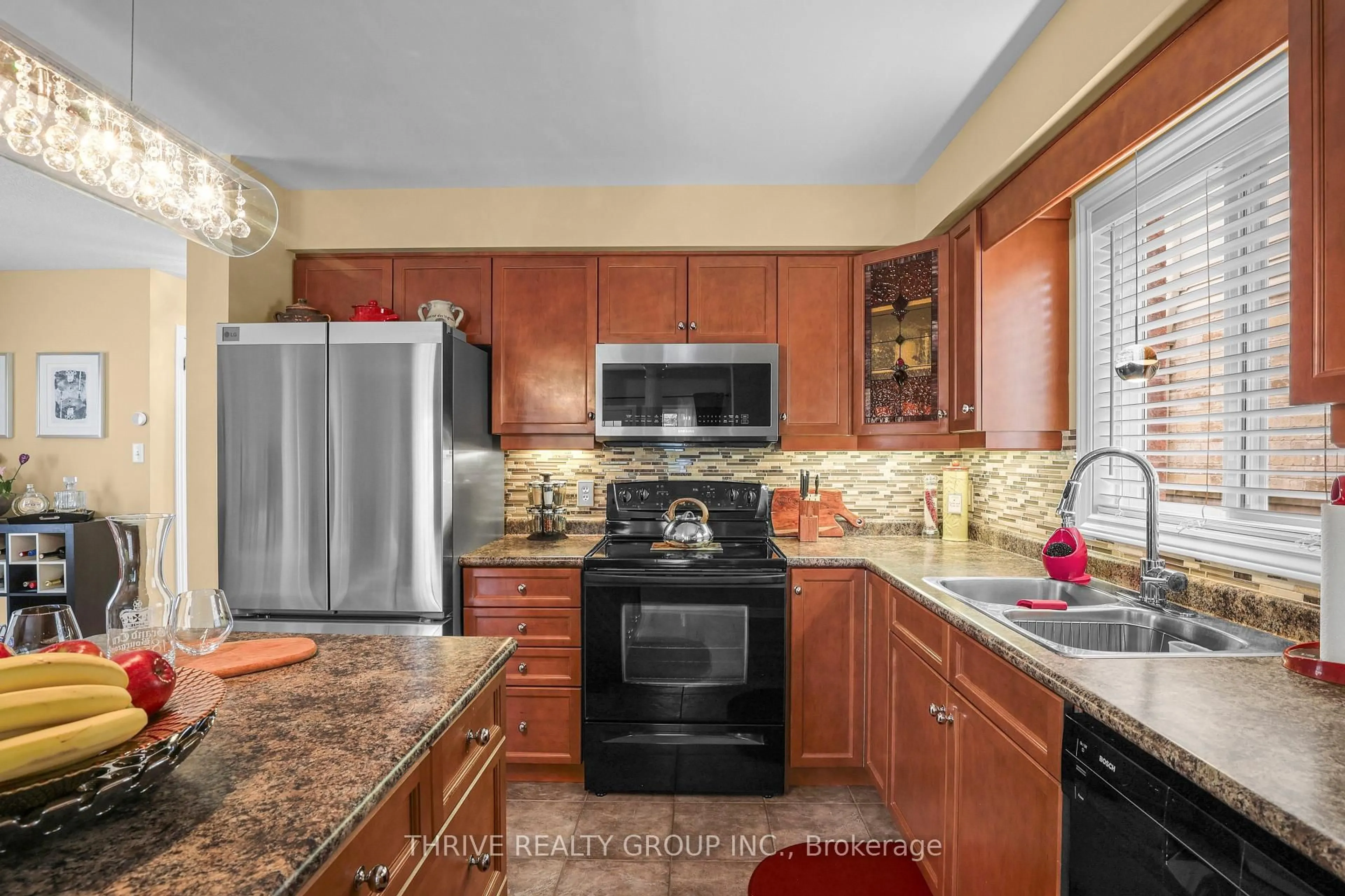 Standard kitchen, ceramic/tile floor for 1351 Pleasantview Dr, London North Ontario N5X 4P5