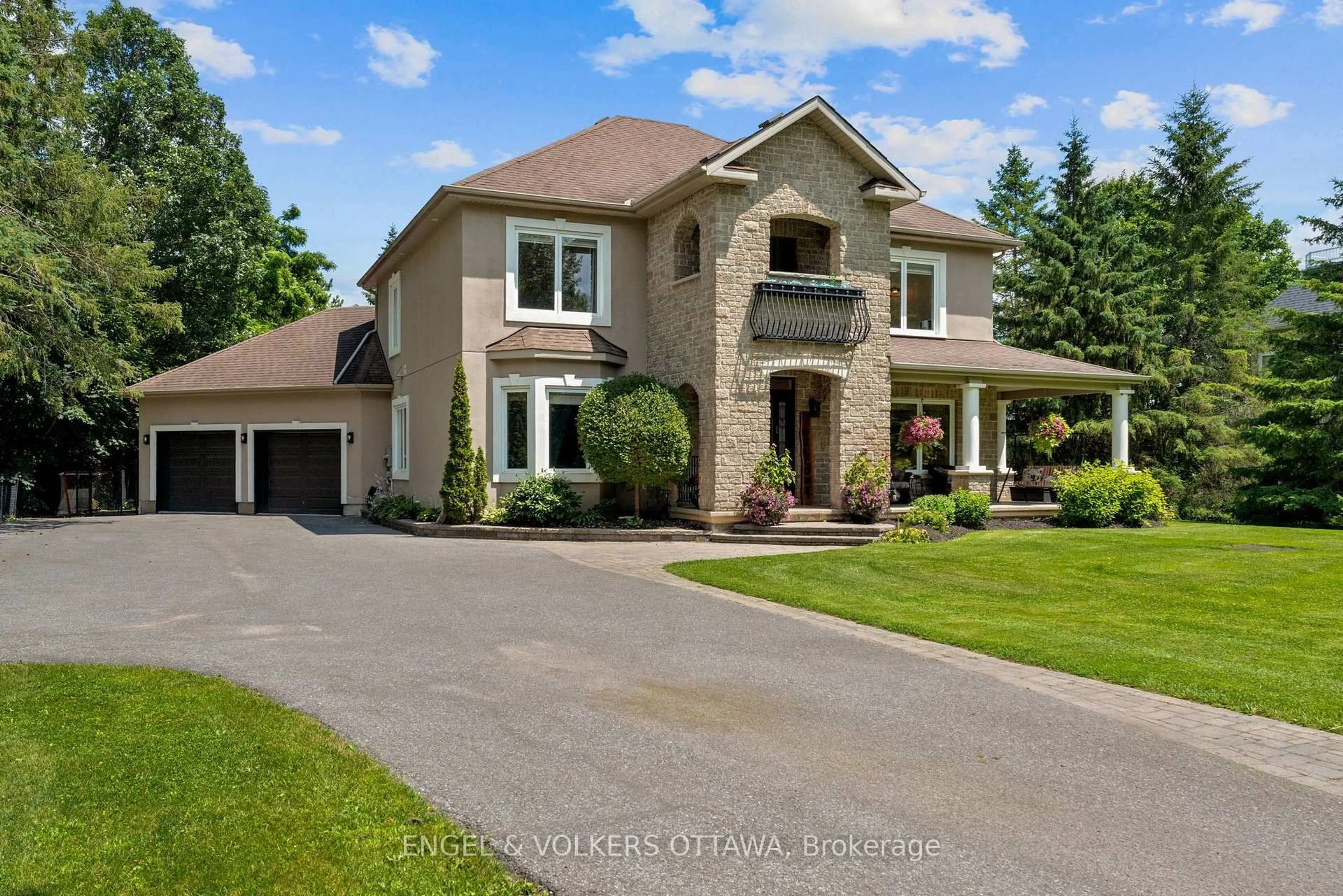 Home with brick exterior material, street for 5833A Rideau Valley Dr, Manotick Ontario K4M 1B3