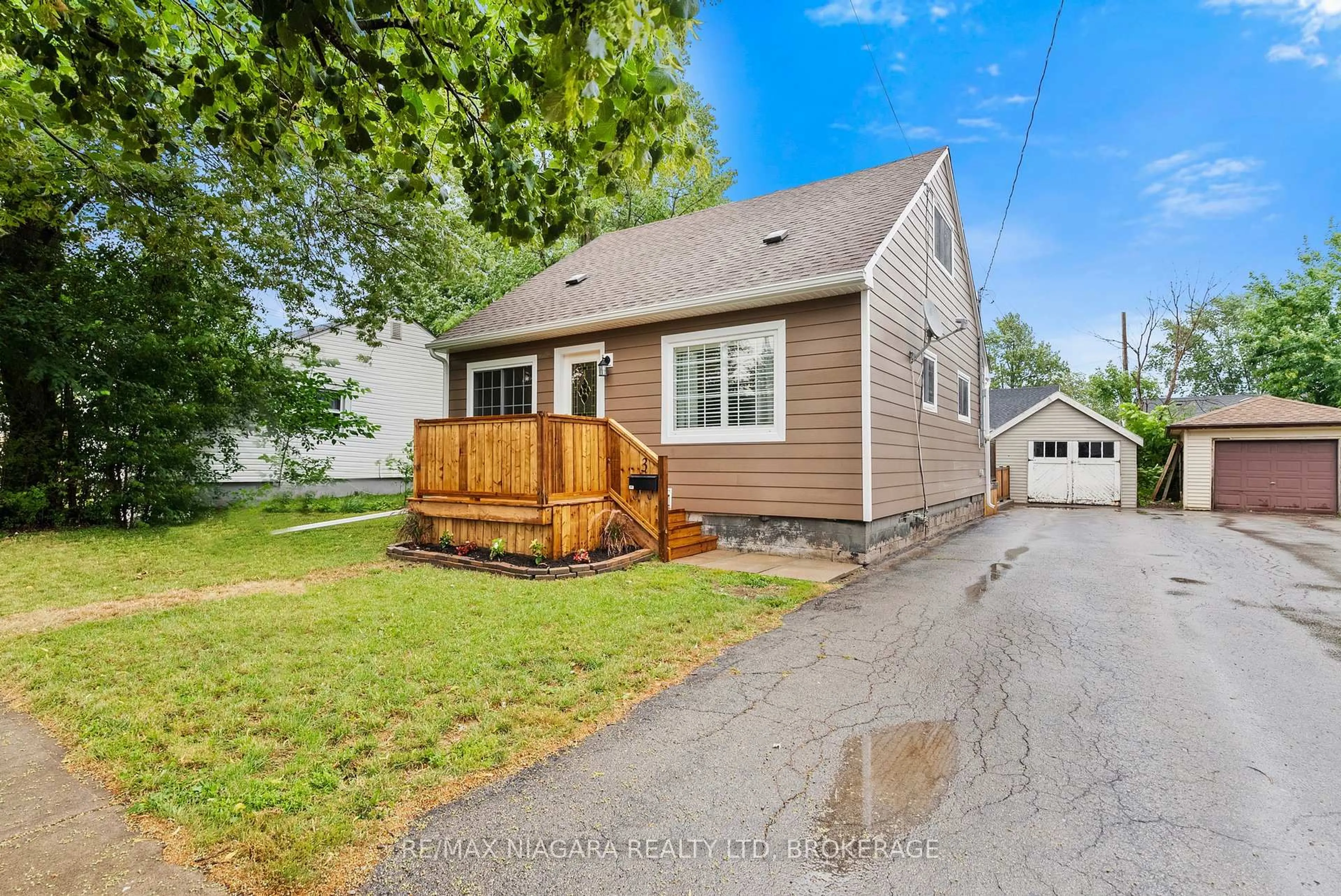 Unknown for 3 Osborne St, Fort Erie Ontario L2A 3X8