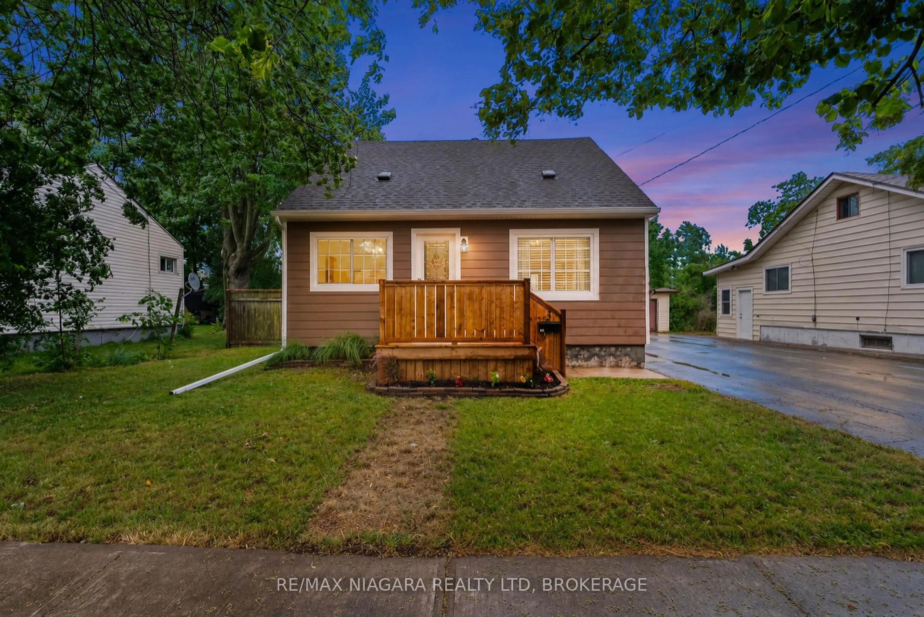 Unknown for 3 Osborne St, Fort Erie Ontario L2A 3X8