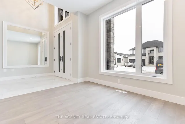 6286 Jack England Dr, London South 5