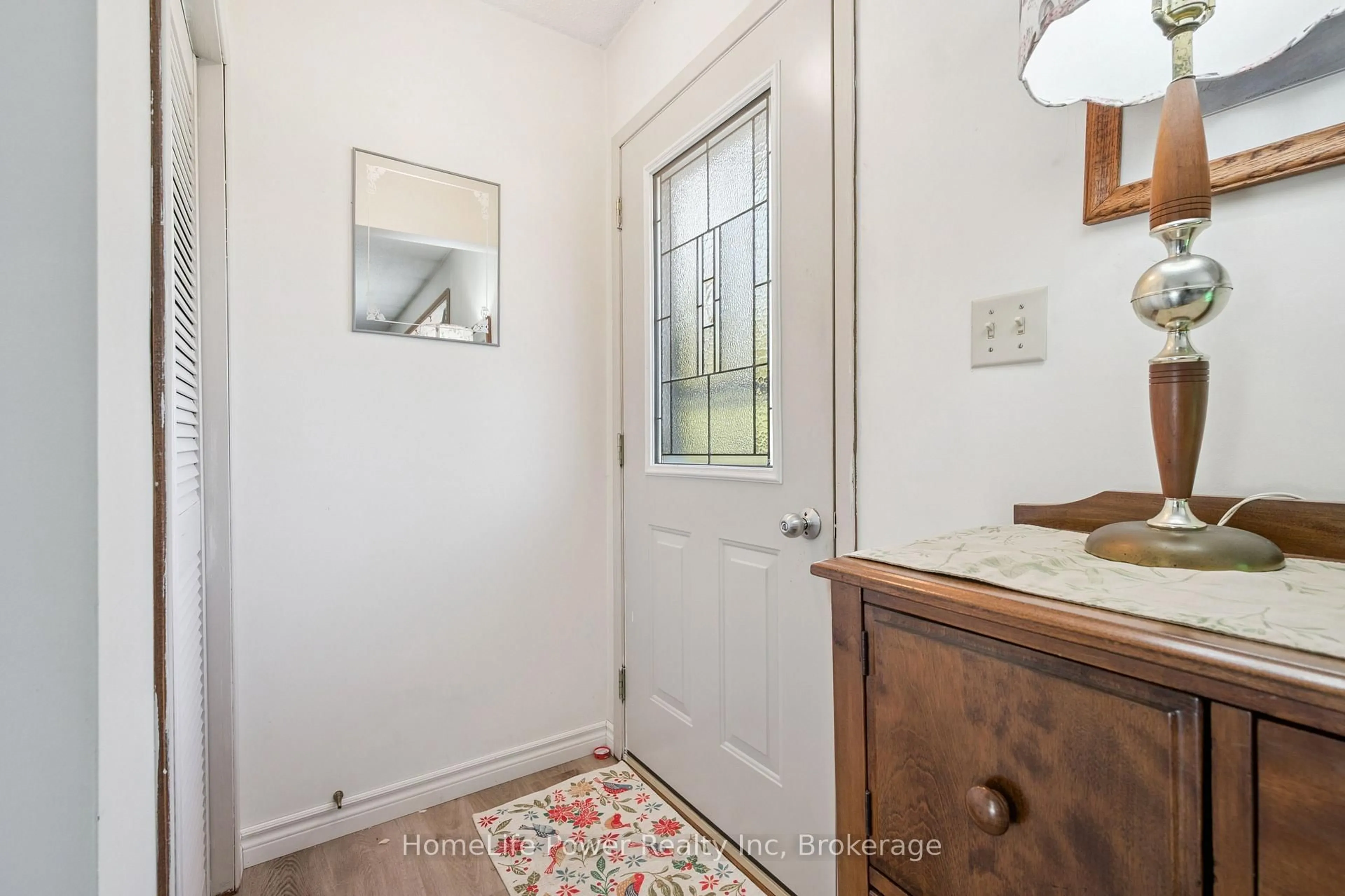 Indoor entryway for 6716 Wellington Rd 16 Rd, Centre Wellington Ontario N0B 1J0