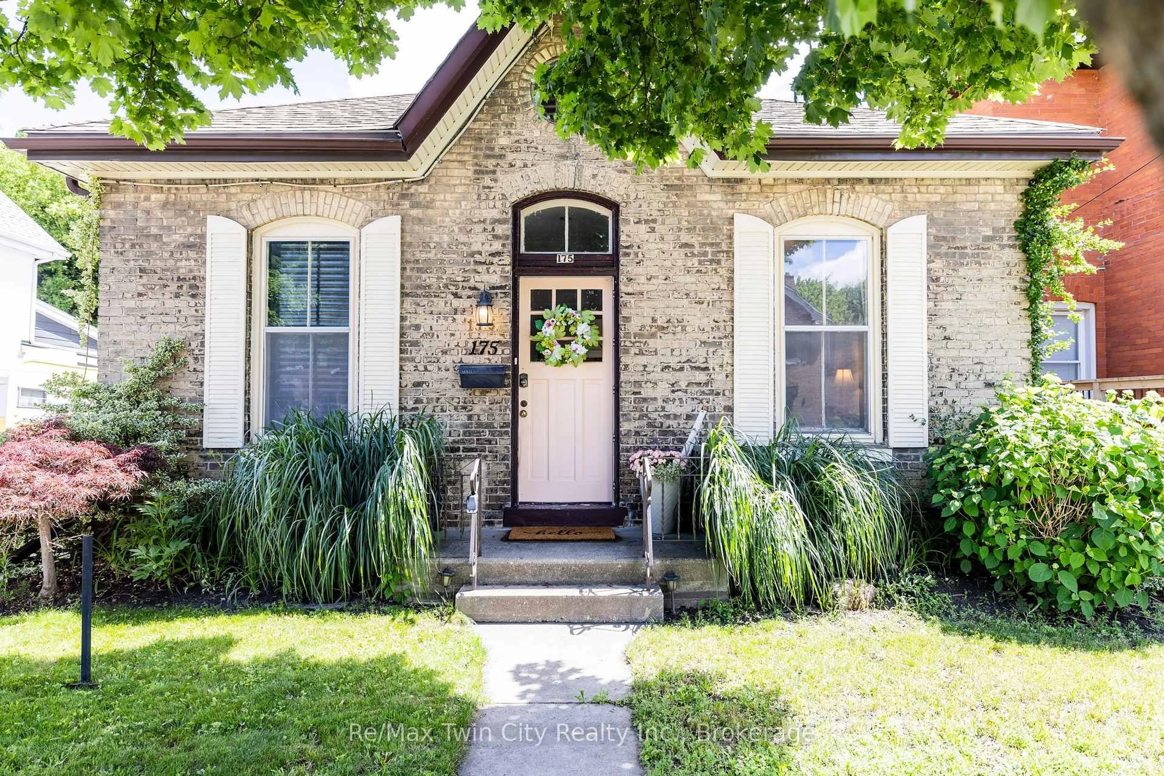 Home with brick exterior material, street for 175 Albion St, Brantford Ontario N3T 3N1