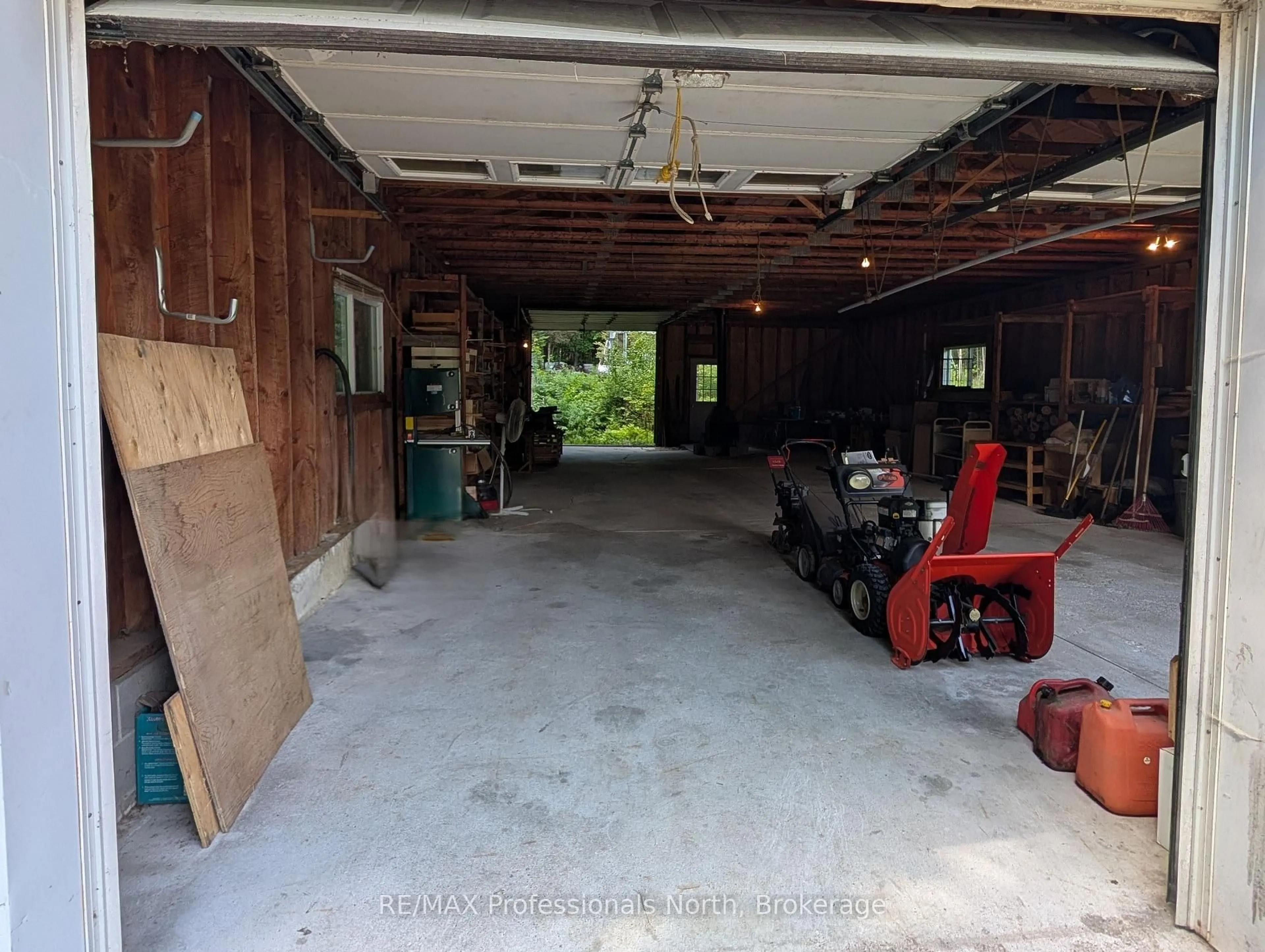 Indoor garage for 770 FOREST LAKE Rd, Joly Ontario P0A 1Z0