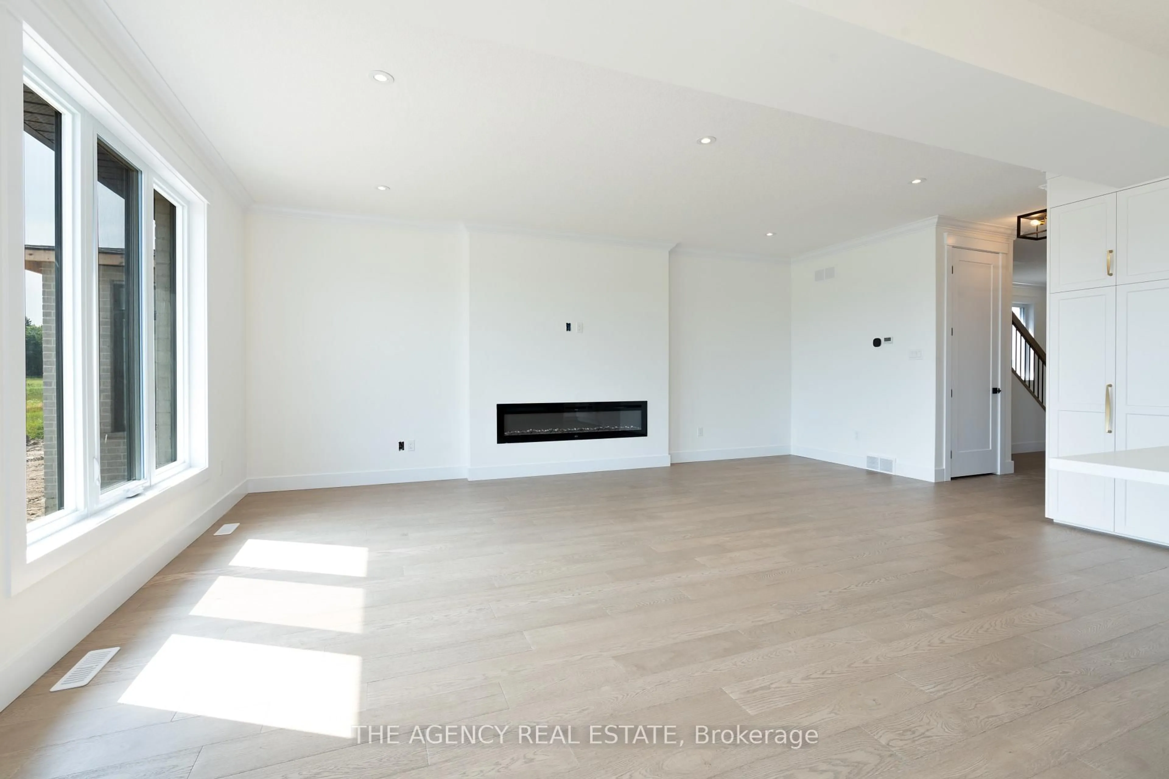 A pic of a room for 3112 Regiment Rd, London South Ontario N6P 0H2