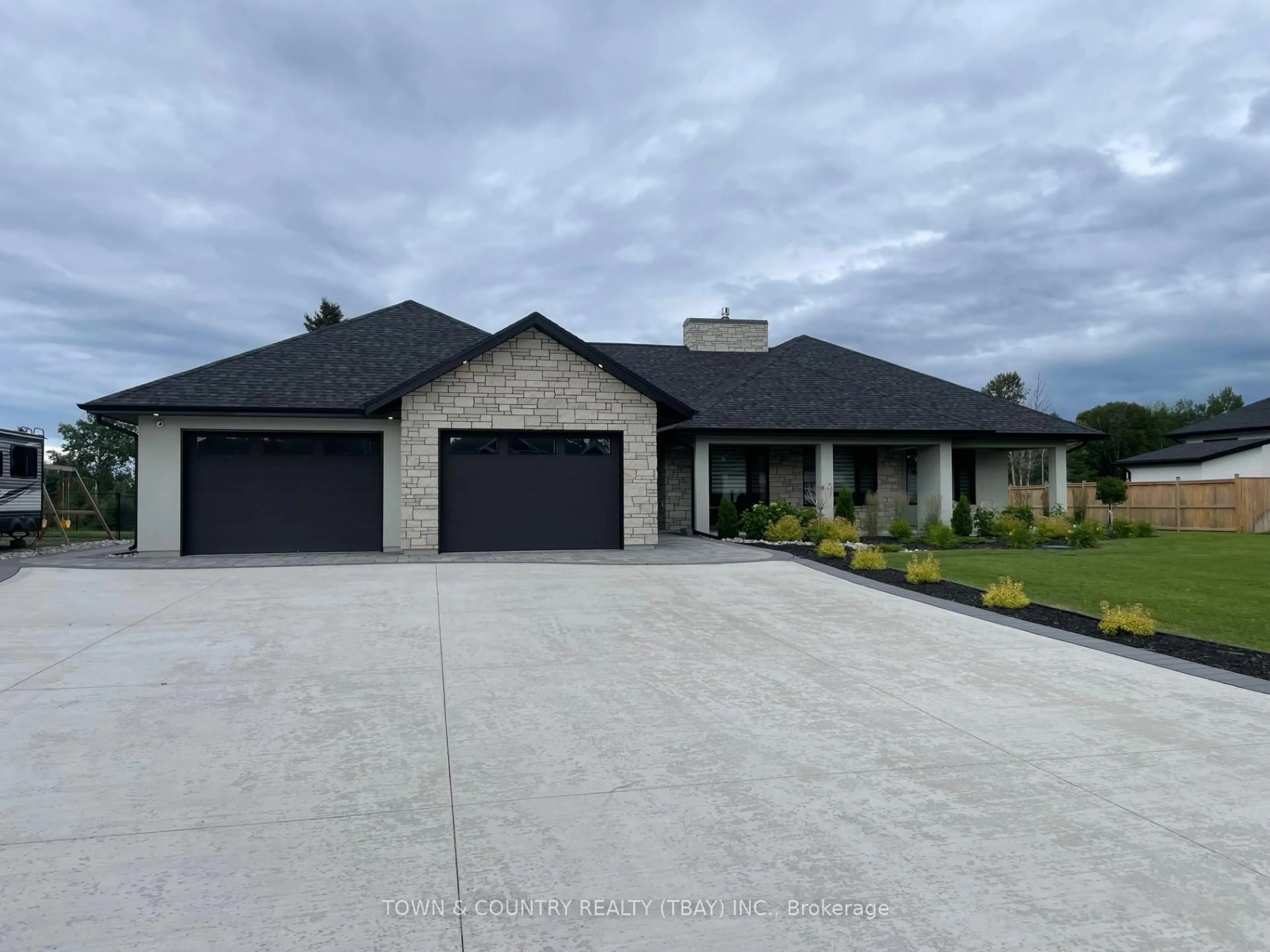 Unknown for 2082 Magnolia Dr, Thunder Bay Ontario P7K 0J3