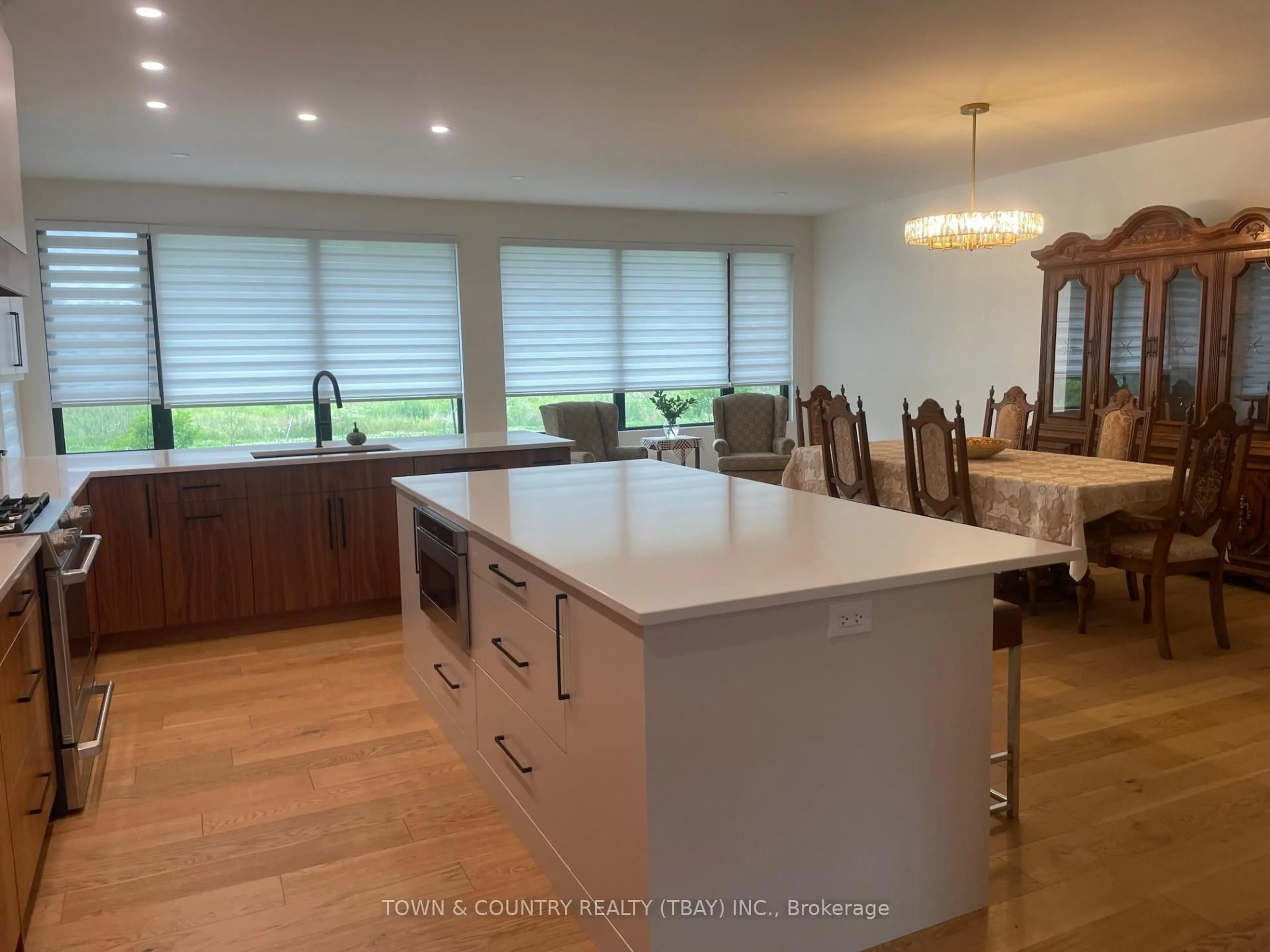 Open concept kitchen, unknown for 2082 Magnolia Dr, Thunder Bay Ontario P7K 0J3