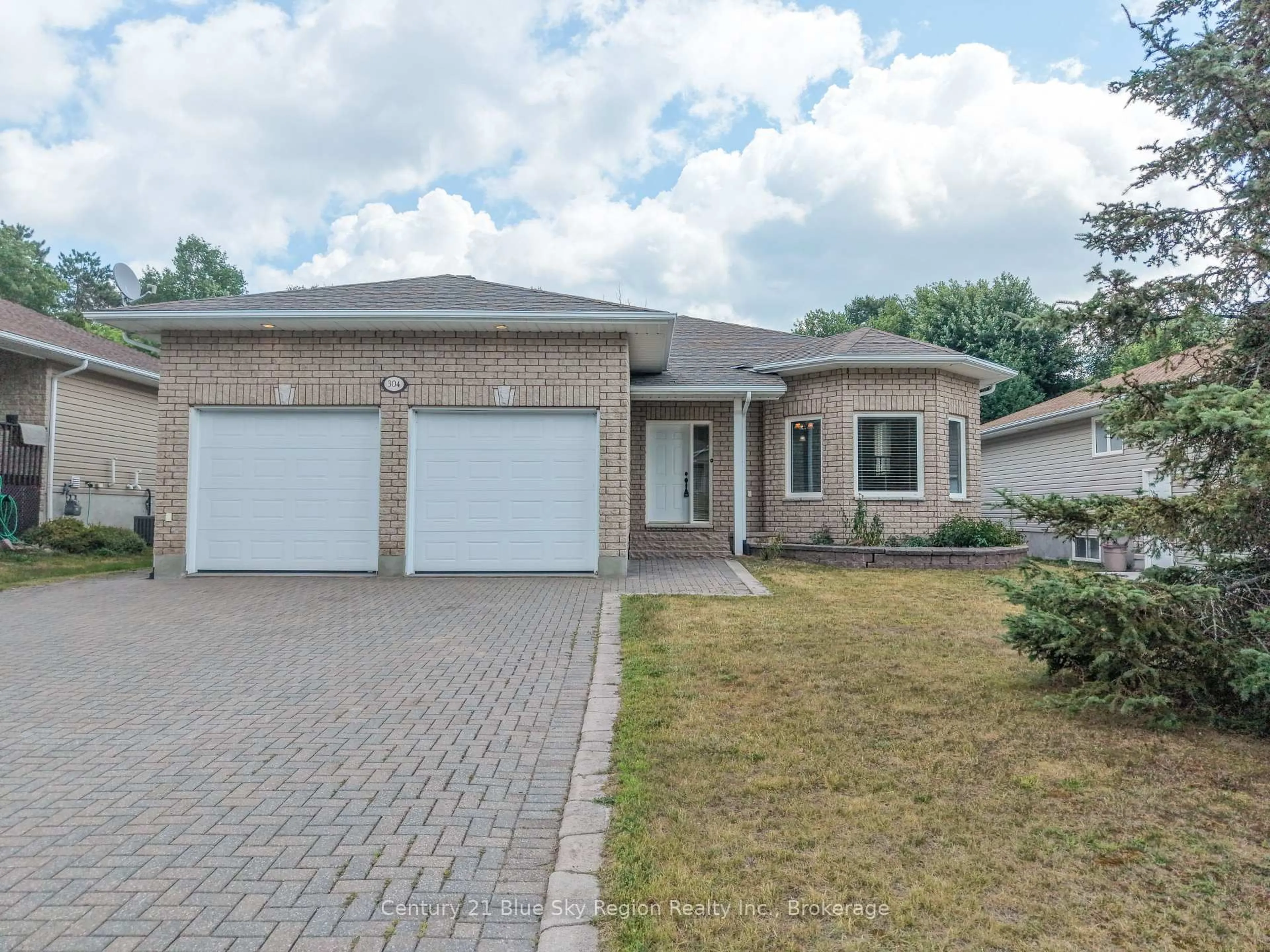 Home with brick exterior material, street for 304 Osprey Cres, Callander Ontario P0H 1H0