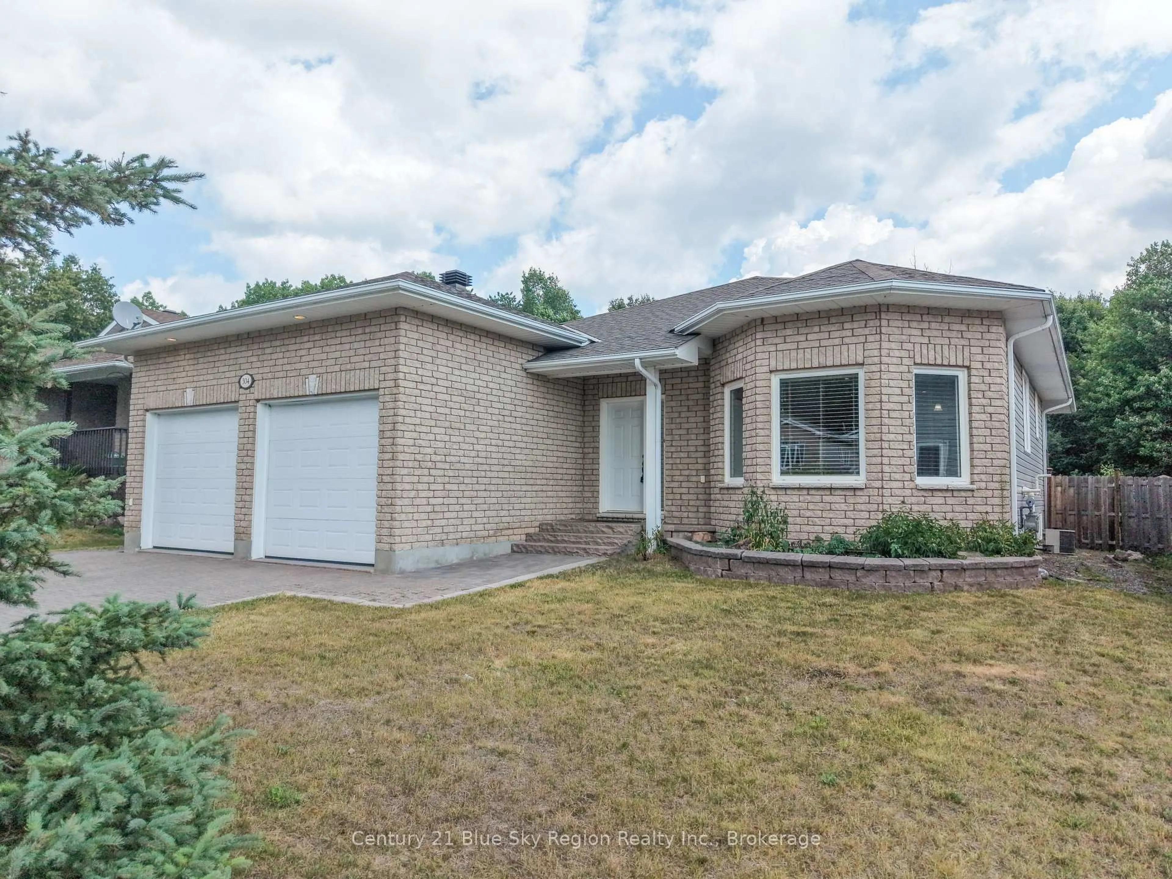Home with brick exterior material, street for 304 Osprey Cres, Callander Ontario P0H 1H0