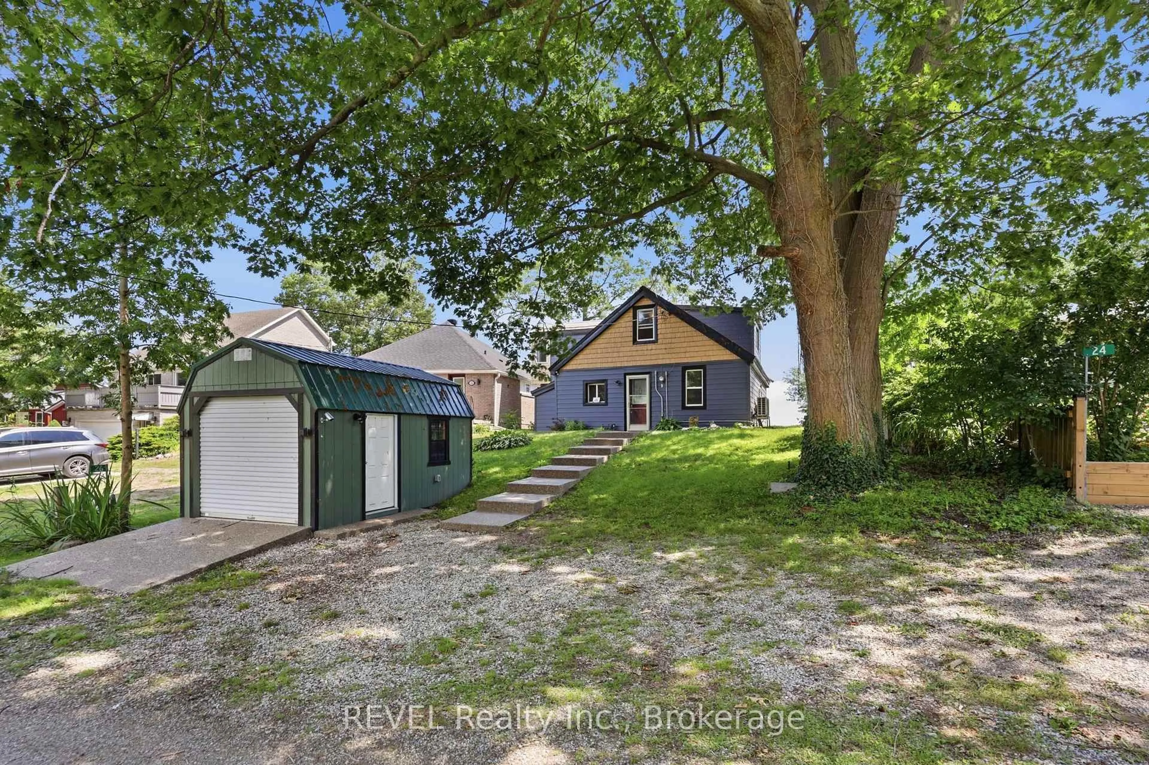 A pic from outside/outdoor area/front of a property/back of a property/a pic from drone, street for 26 Lake Rd, Haldimand Ontario N0A 1A0