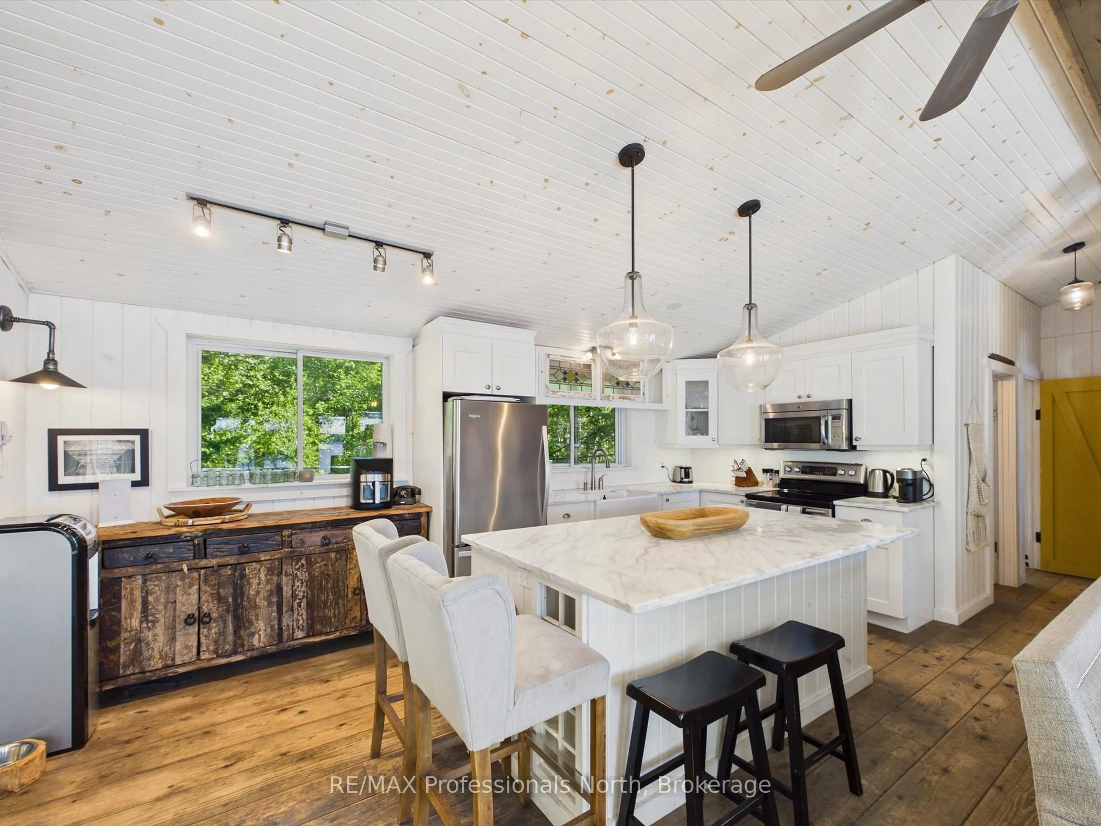 Open concept kitchen, unknown for 1398 Milne Rd, Bracebridge Ontario P1L 1X1