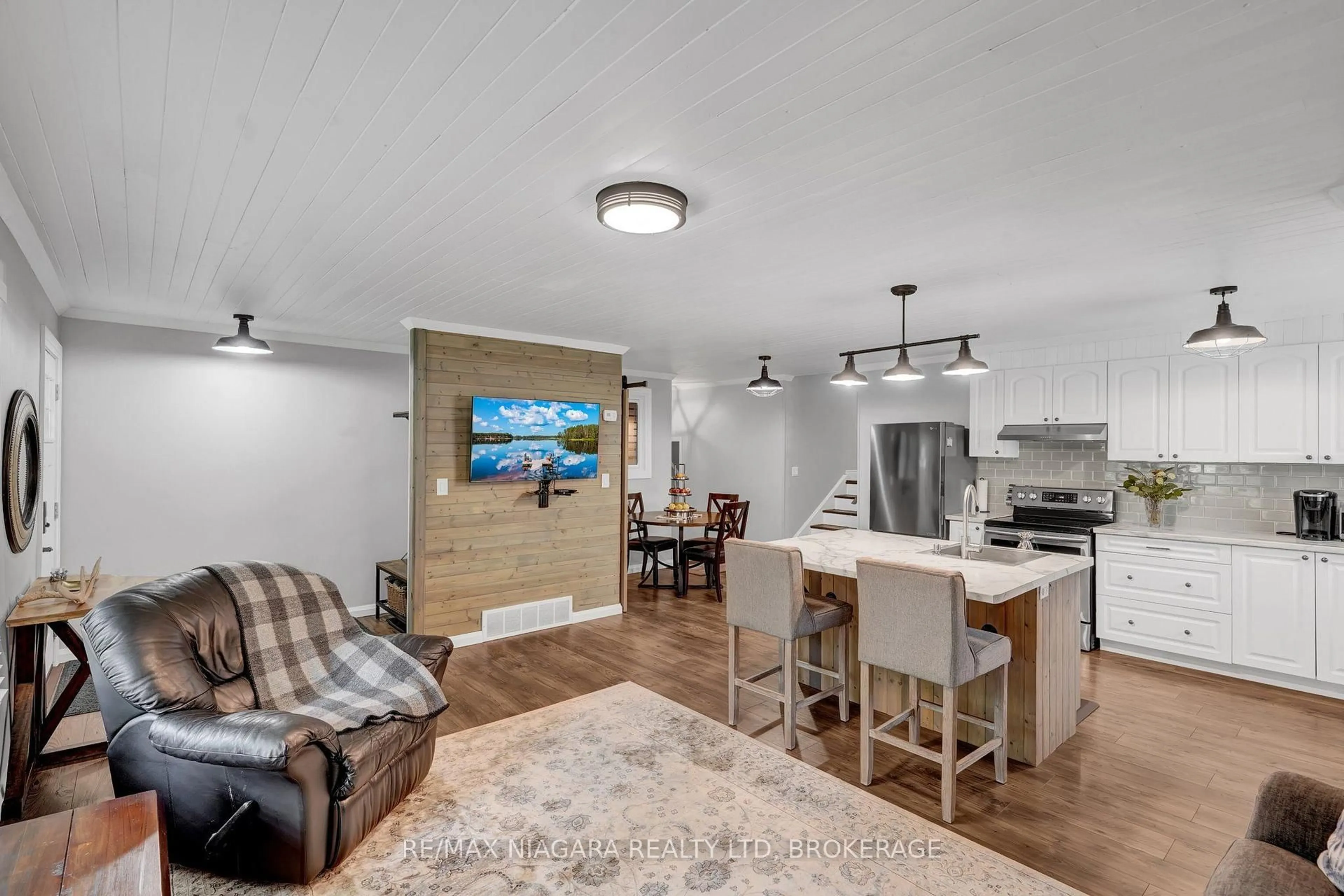 Open concept kitchen, unknown for 3528 Harvard Ave, Niagara Falls Ontario L2J 3C8