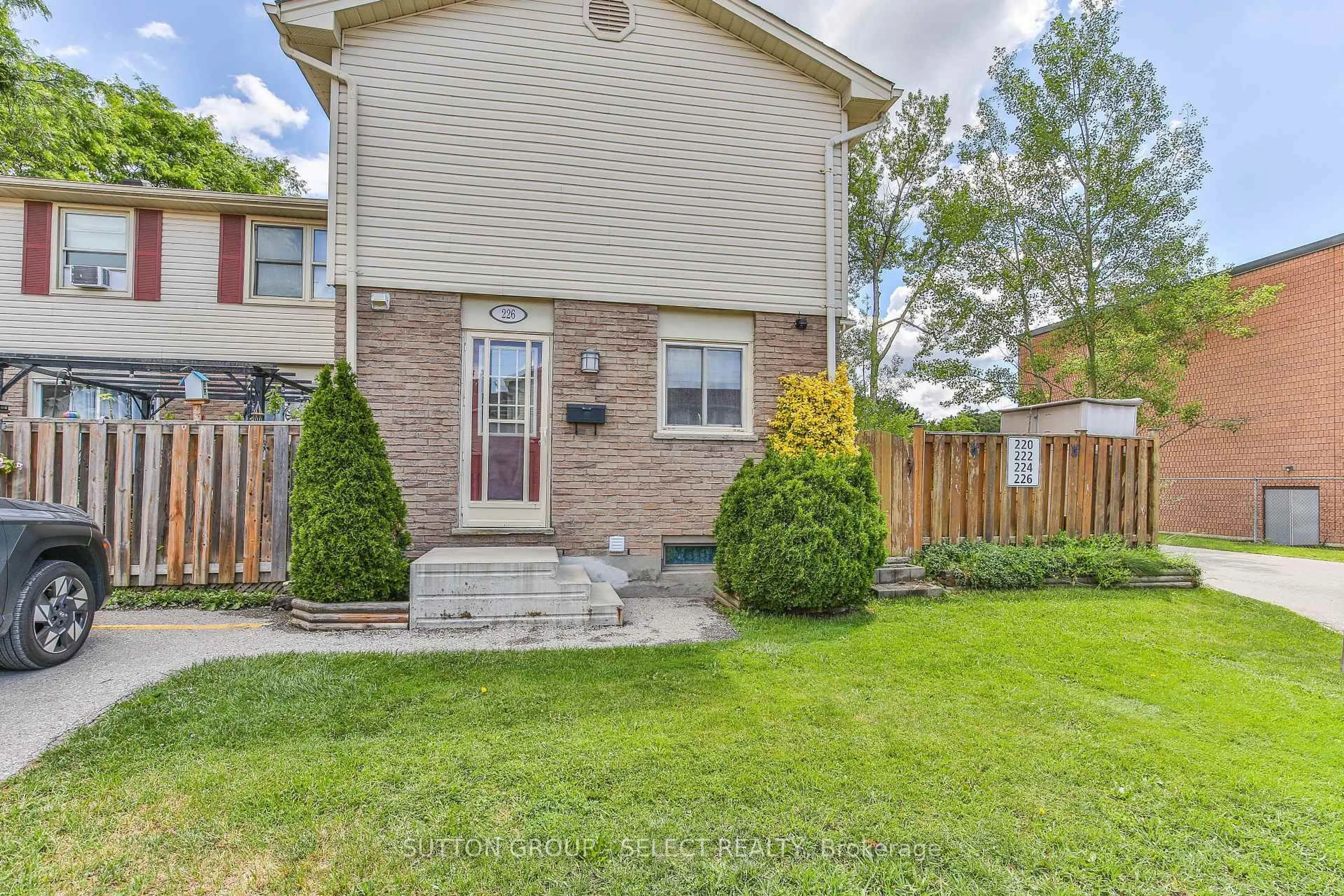 Patio, street for 230 Clarke Rd #226, London East Ontario N5W 5P8