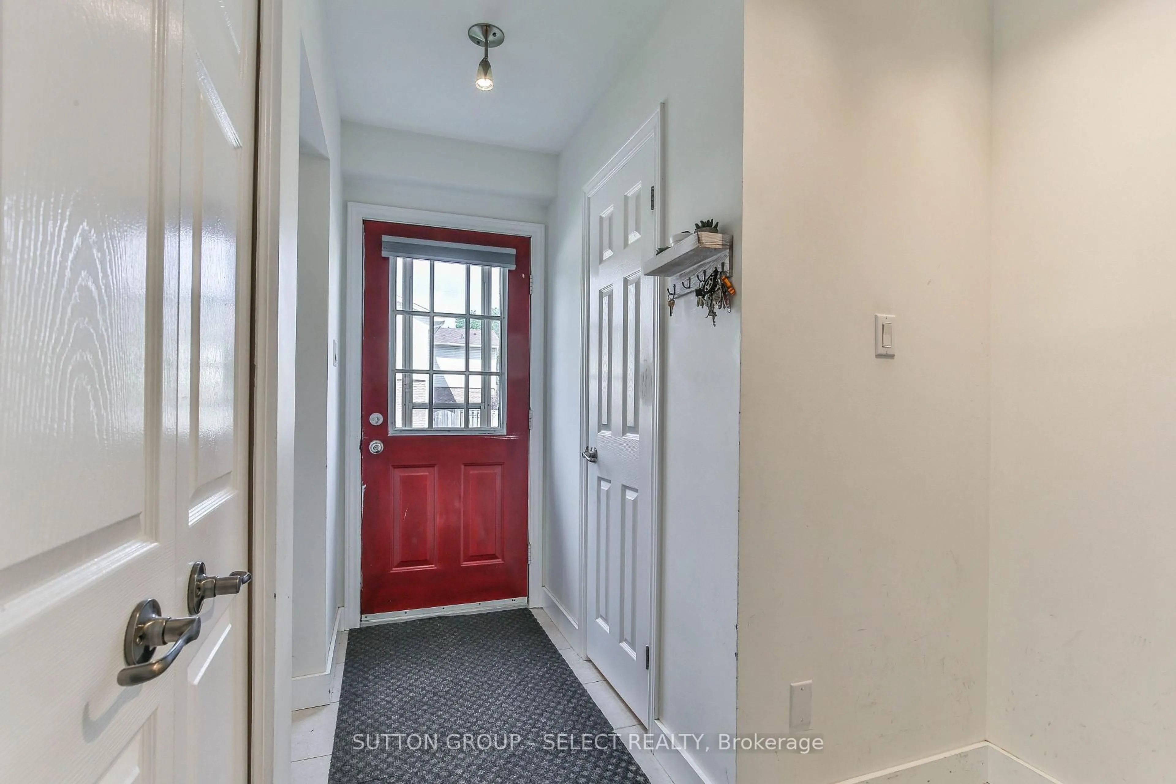 Indoor entryway for 230 Clarke Rd #226, London East Ontario N5W 5P8
