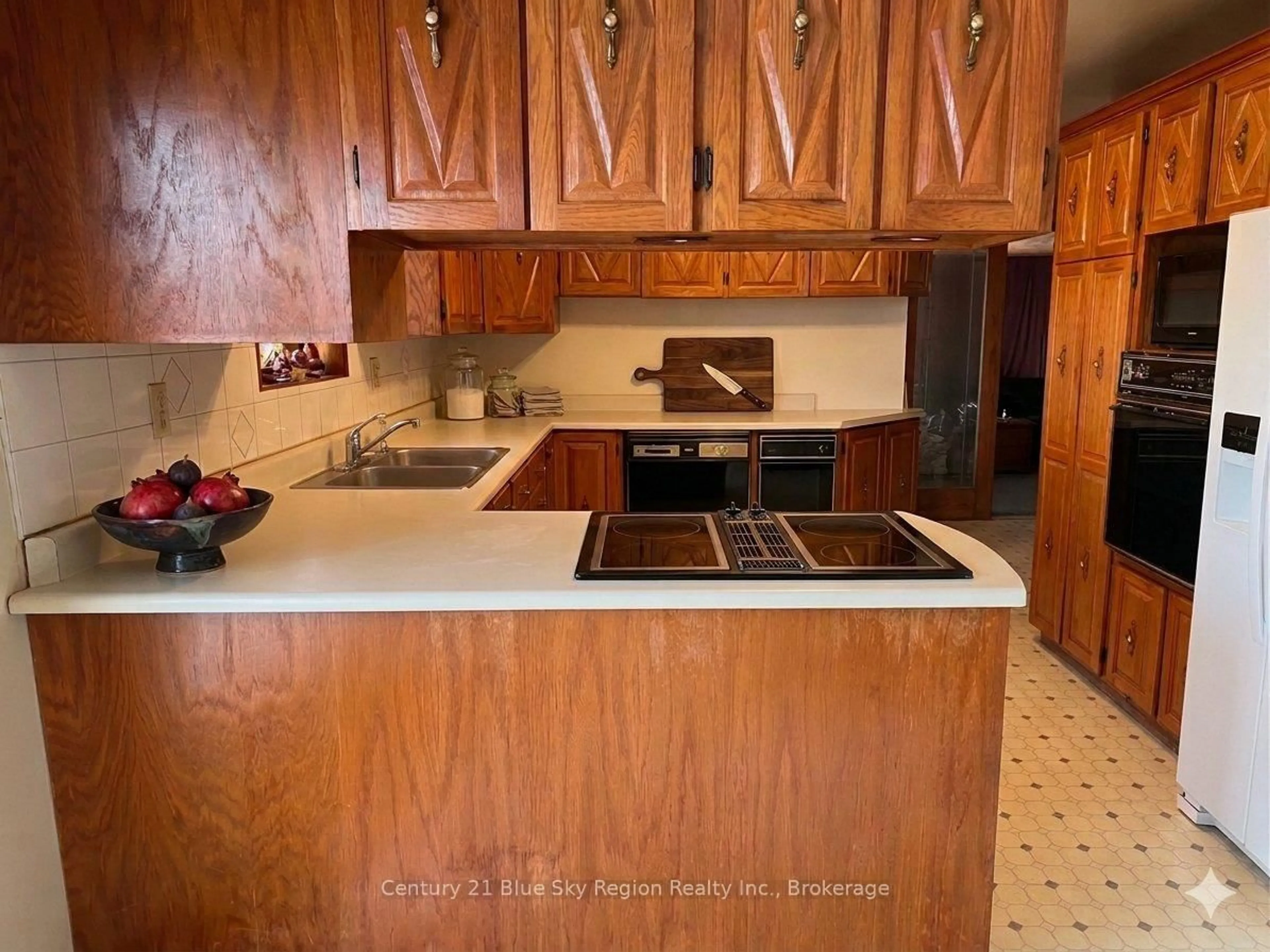 Standard kitchen, ceramic/tile floor for 72 Arbour Rd, West Nipissing Ontario P0H 1R0