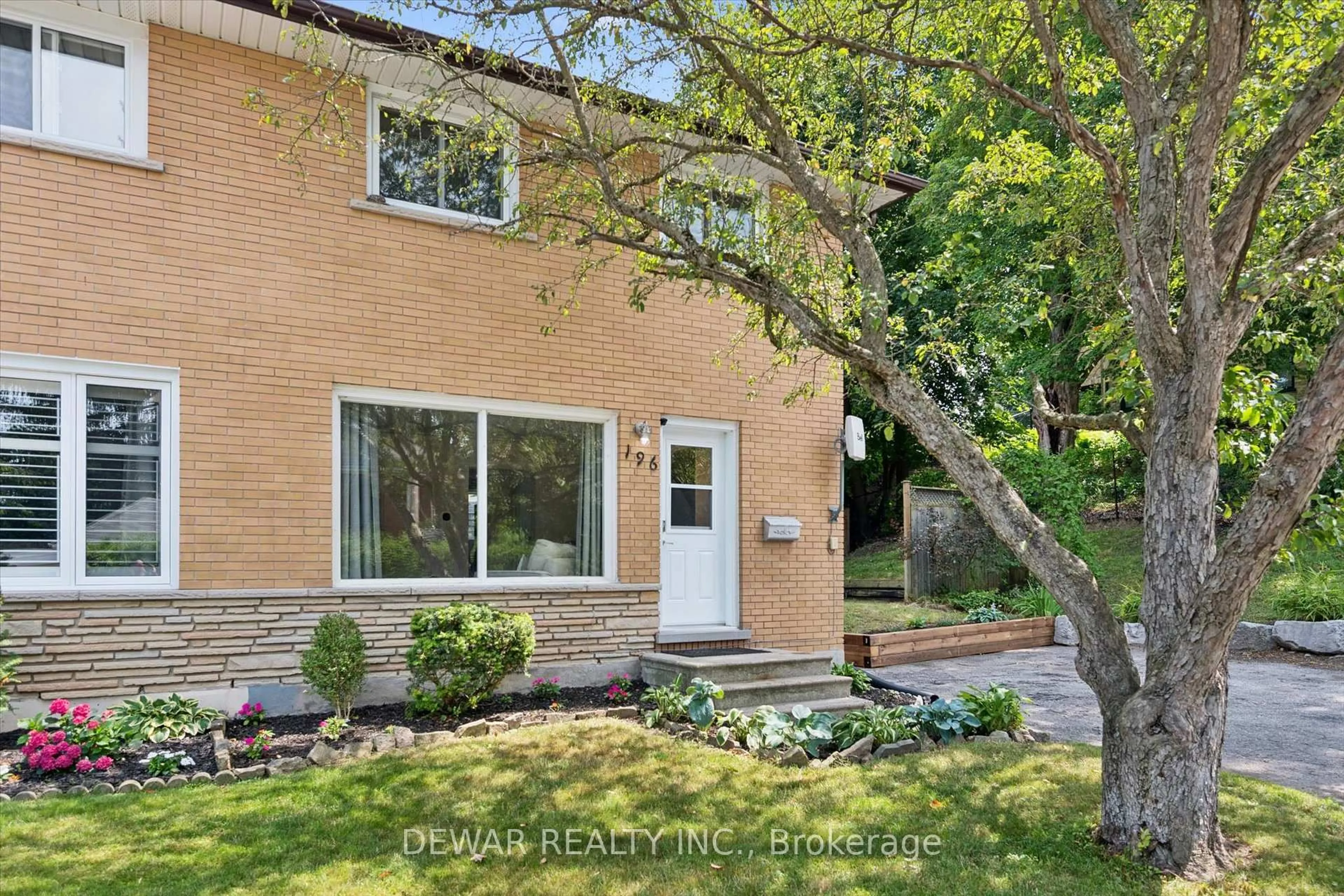 Home with brick exterior material, street for 196 Walker St, Cambridge Ontario N3C 2C2