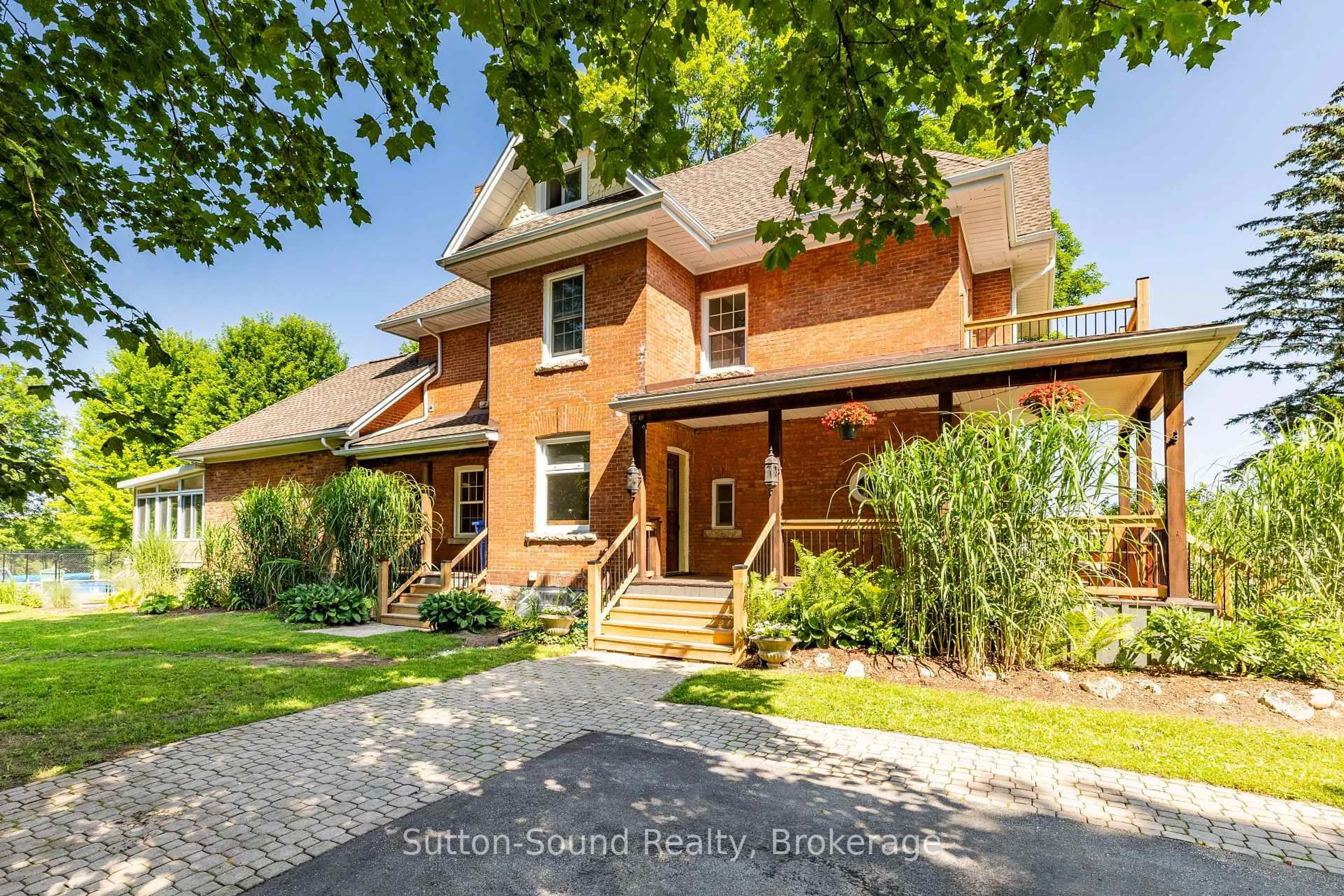 Home with brick exterior material, street for 296 Garafraxa St, Chatsworth Ontario N0H 1G0