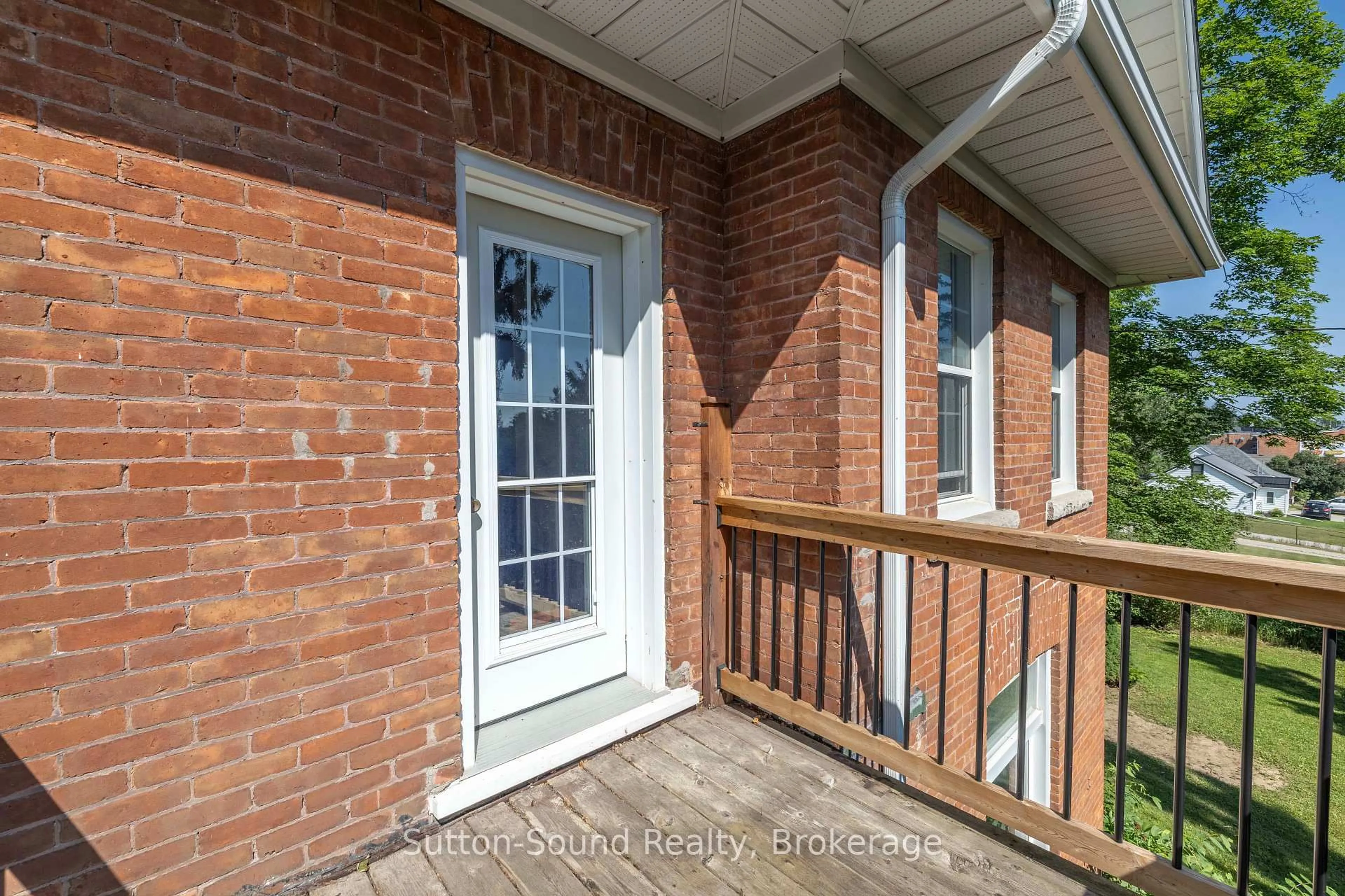 Home with brick exterior material, street for 296 Garafraxa St, Chatsworth Ontario N0H 1G0
