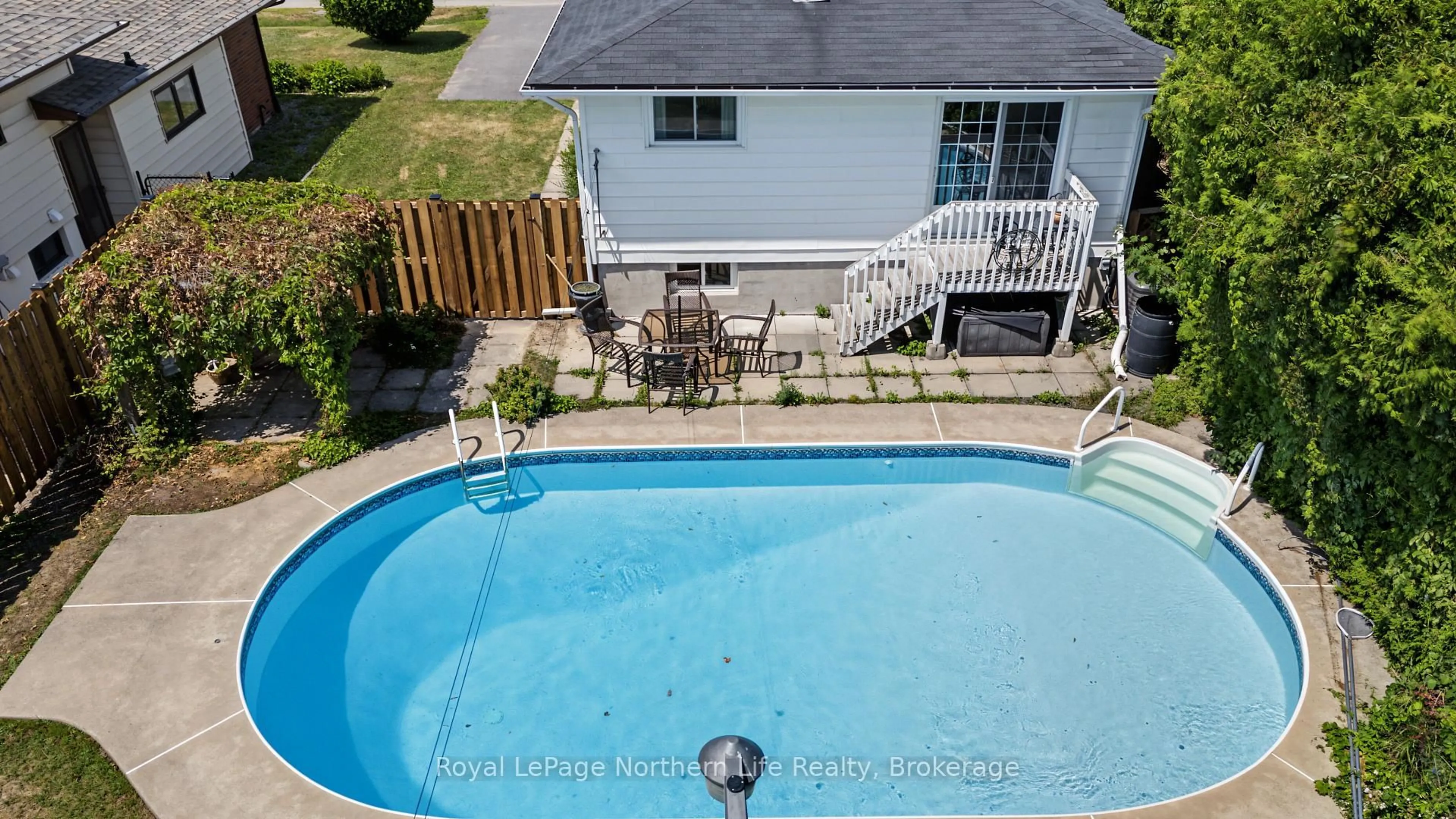 Pool for 55 Nightingale Dr, North Bay Ontario P1A 2R1